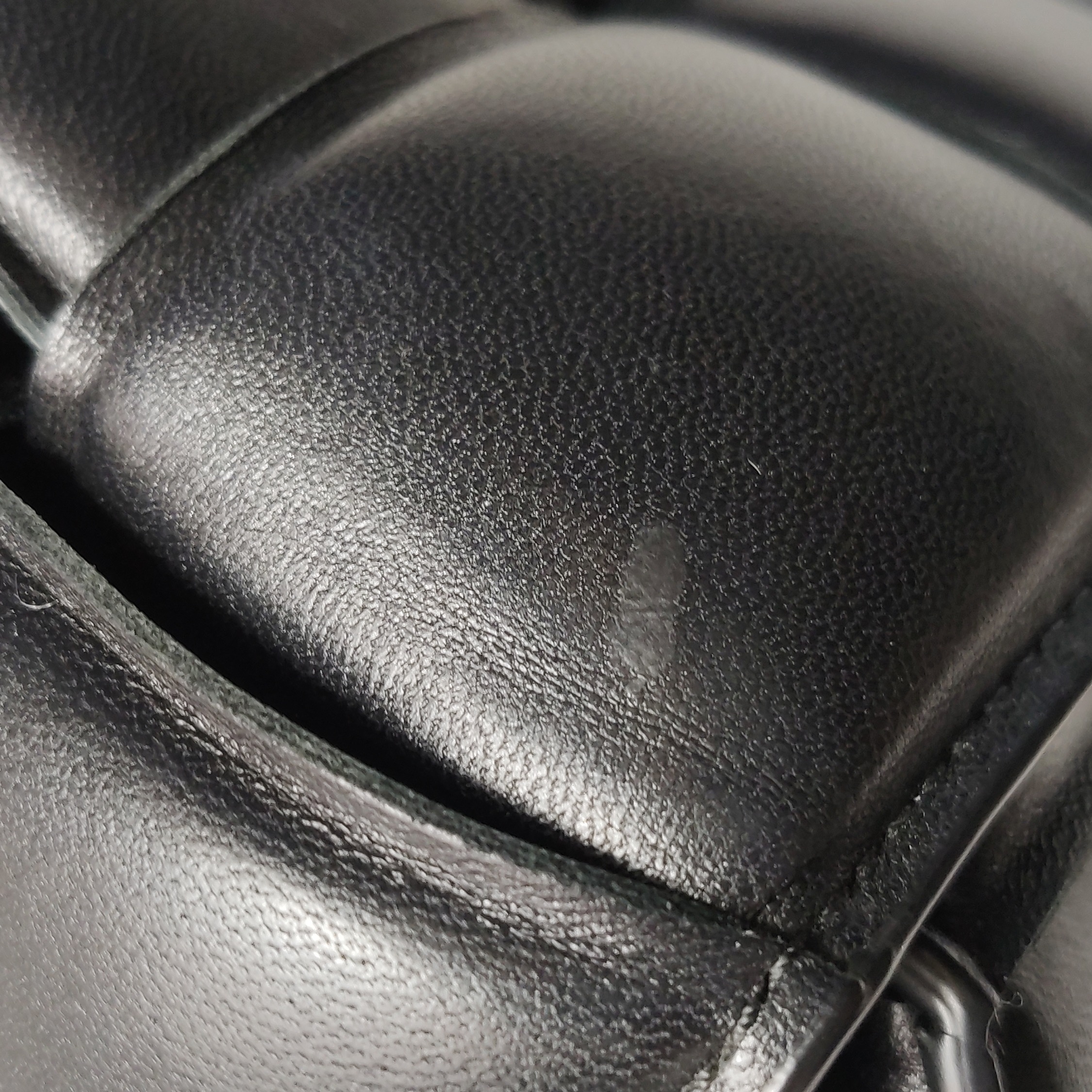 Bottega Veneta Cassette Crossbody Bag Padded Maxi Intrecciato Leather — photo 20 of 25