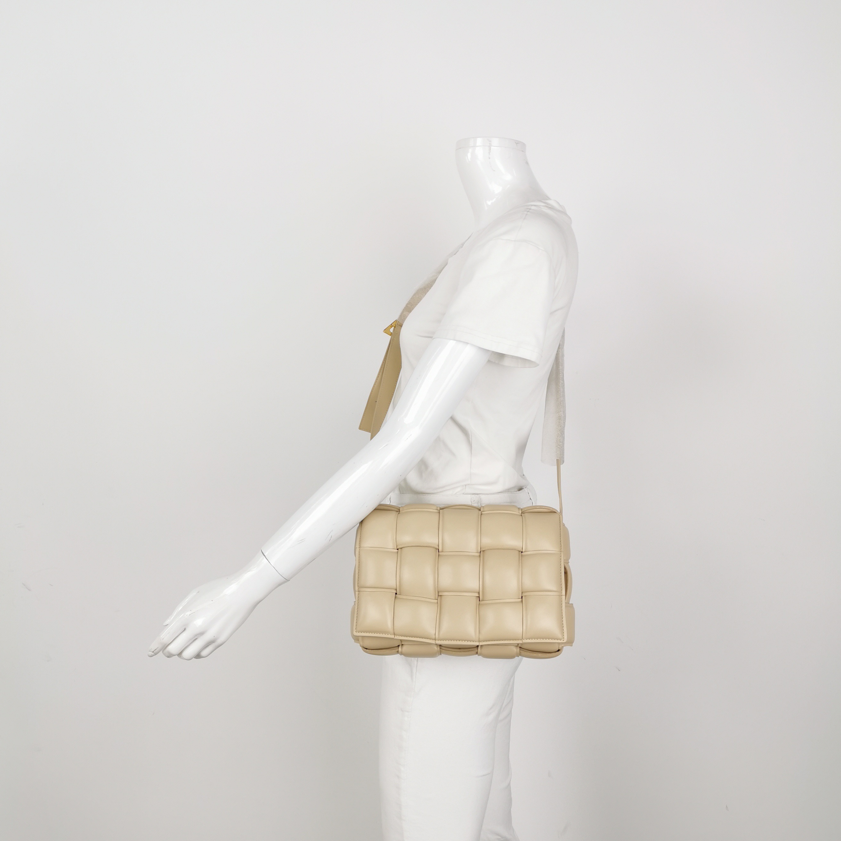 Bottega Veneta Cassette Crossbody Bag Padded Maxi Intrecciato Leather — alternate view