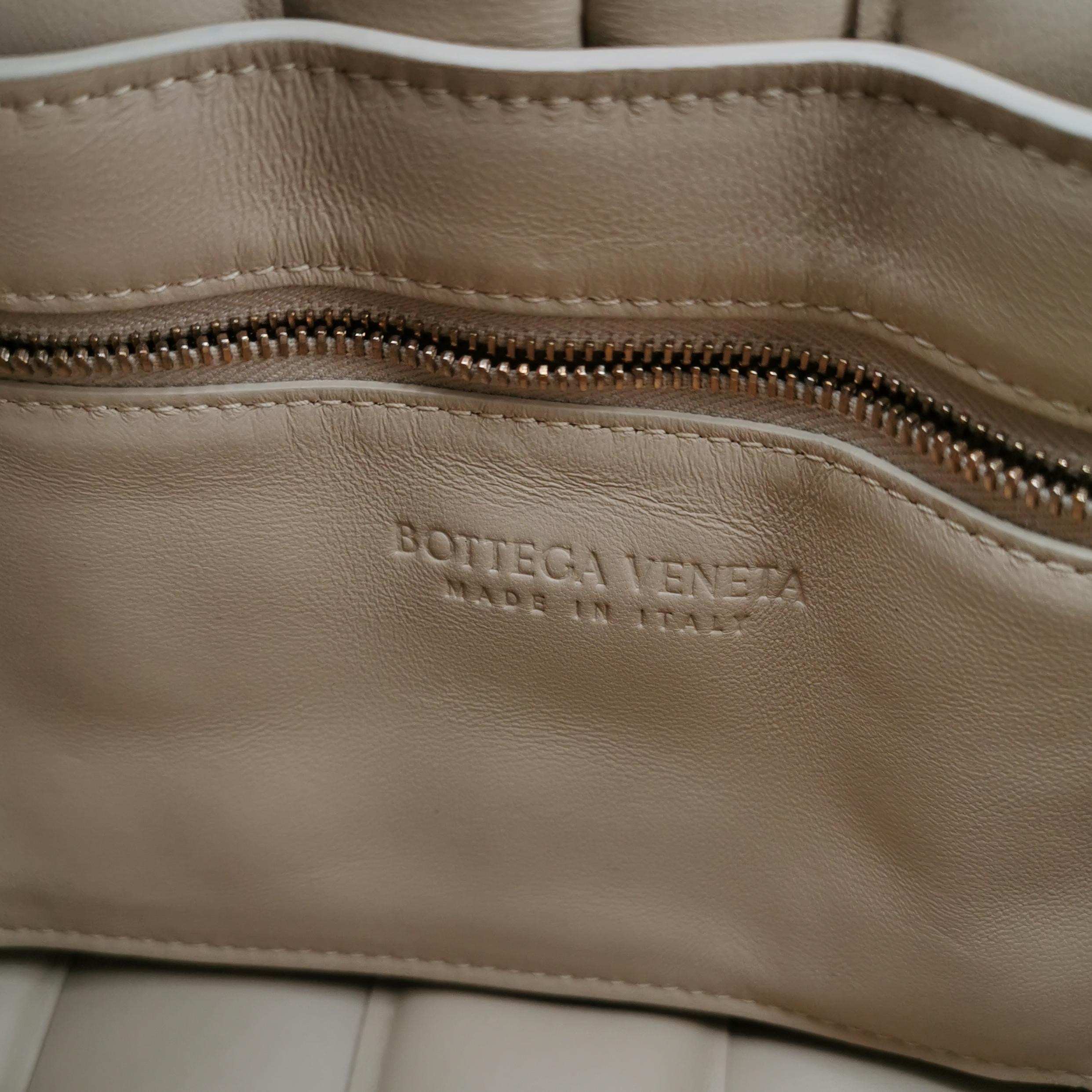 Bottega Veneta Cassette Crossbody Bag Padded Maxi Intrecciato Leather — photo 8 of 19