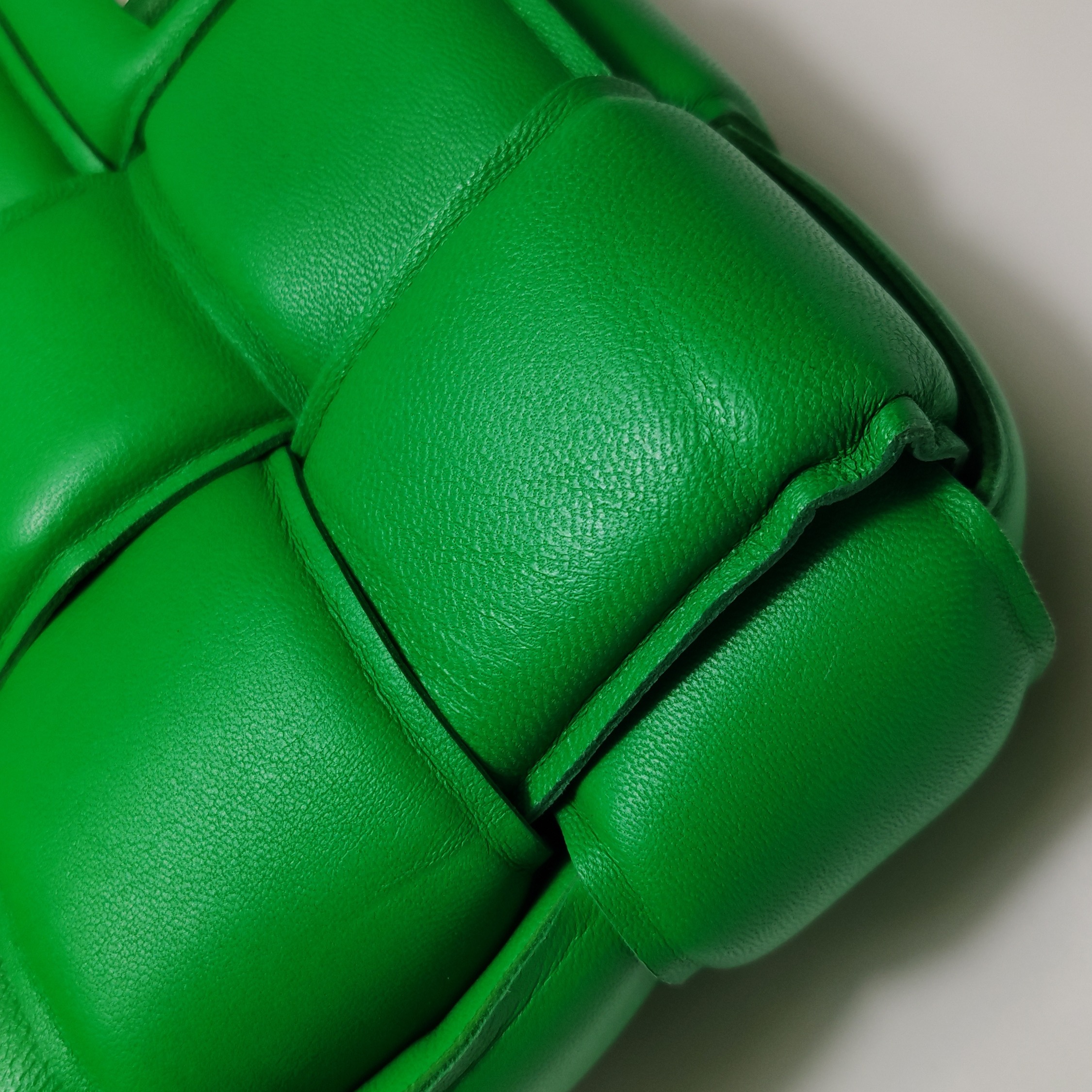 Bottega Veneta Cassette Crossbody Bag Padded Maxi Intrecciato Leather — photo 25 of 25