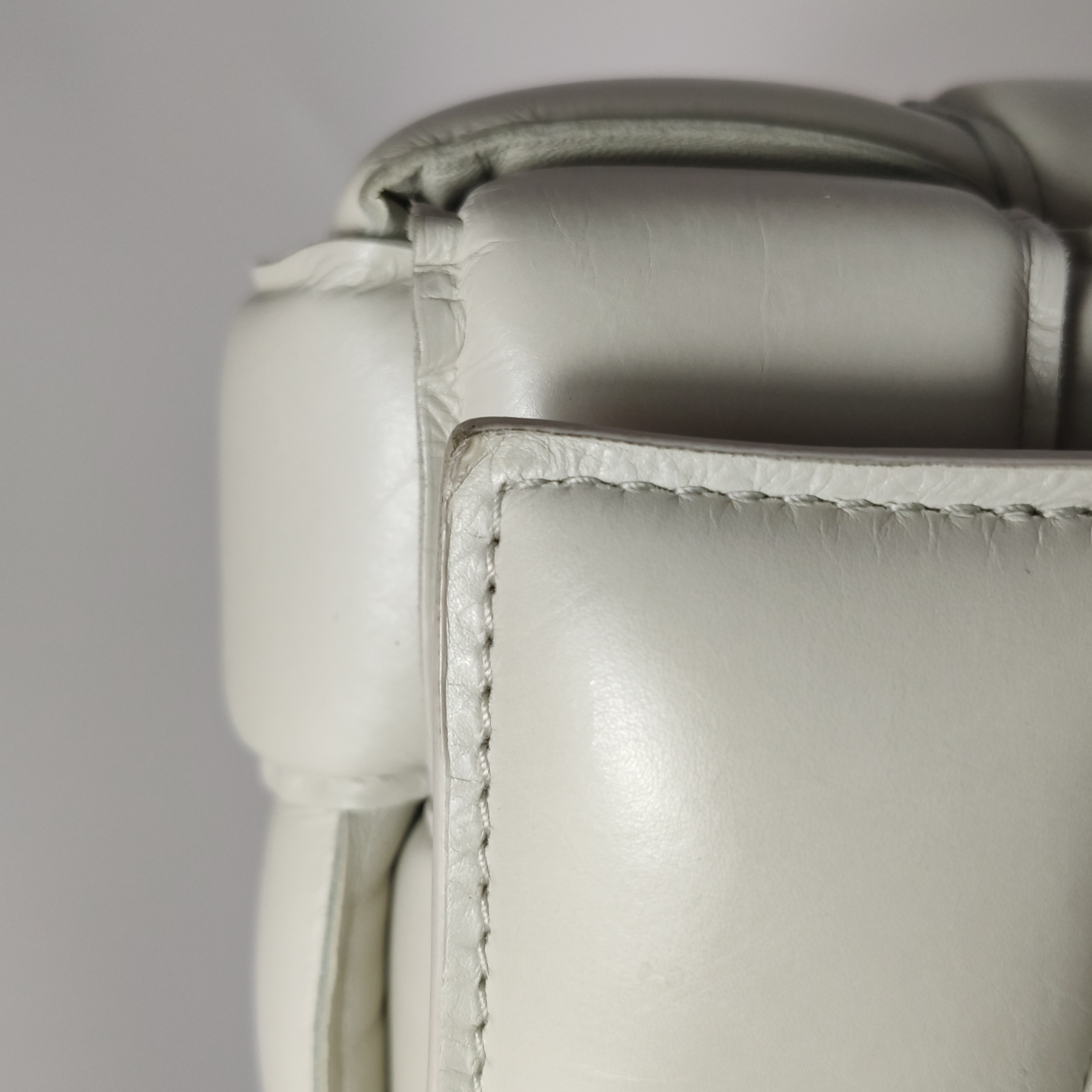 Bottega Veneta Cassette Crossbody Bag Padded Maxi Intrecciato Leather — photo 18 of 25