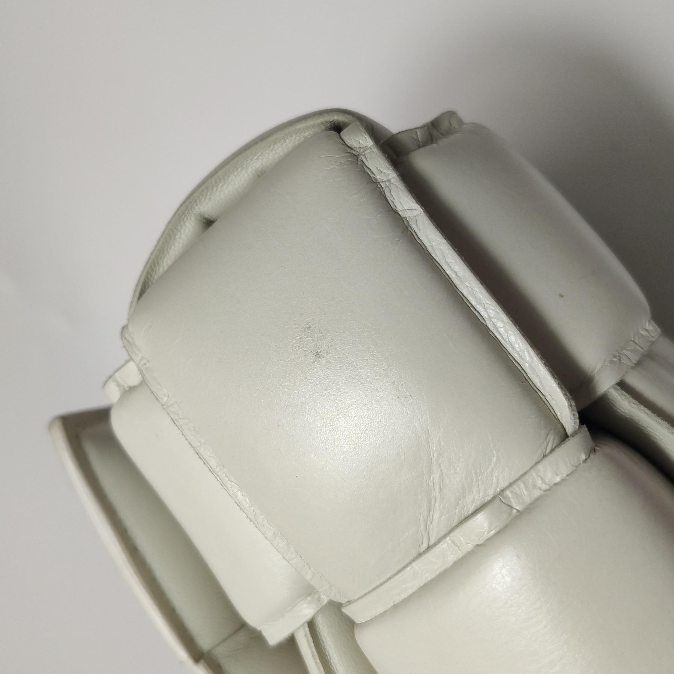 Bottega Veneta Cassette Crossbody Bag Padded Maxi Intrecciato Leather — photo 19 of 25