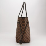 Louis Vuitton(LV) Neverfull Tote Damier MM — thumbnail 3