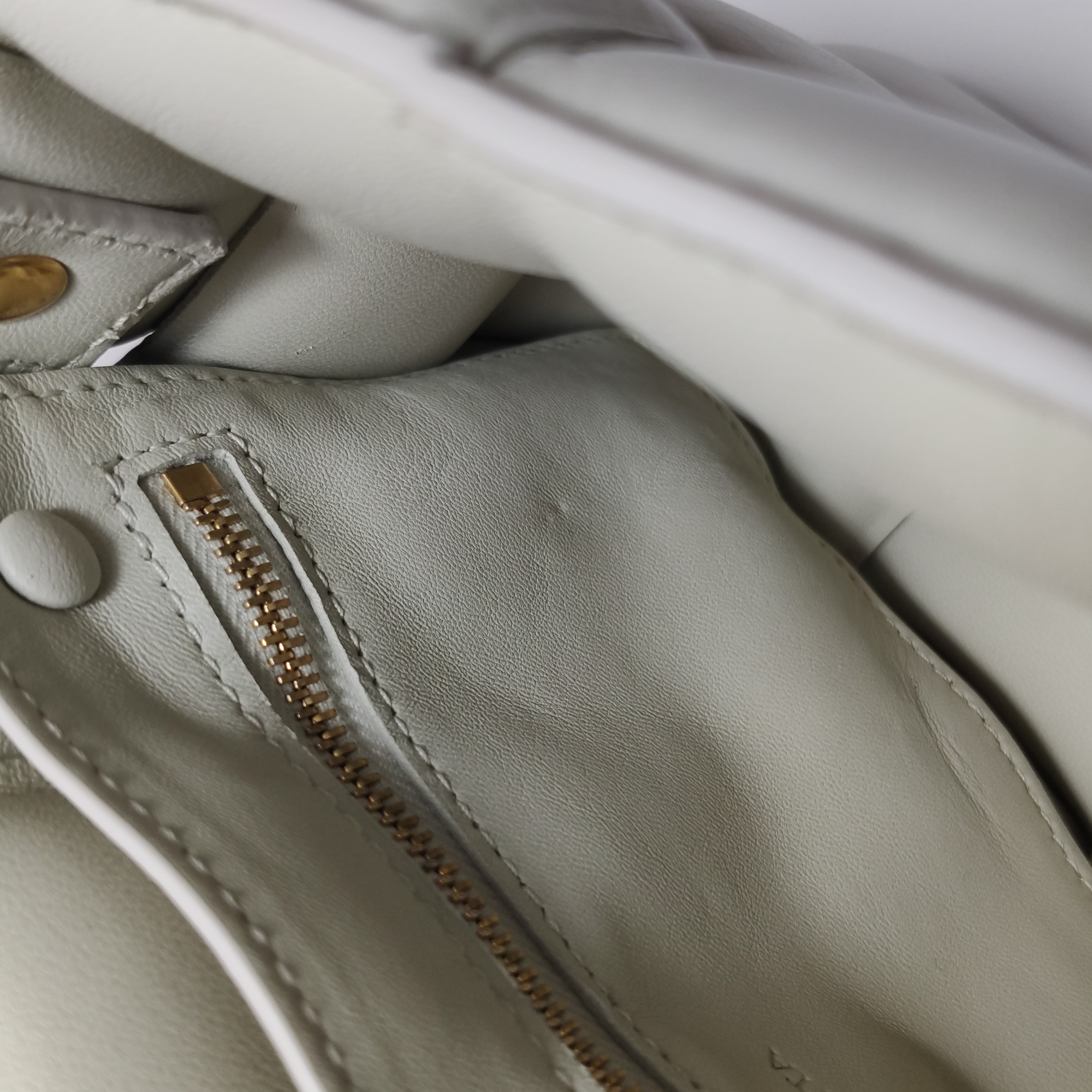 Bottega Veneta Cassette Crossbody Bag Padded Maxi Intrecciato Leather — photo 9 of 25