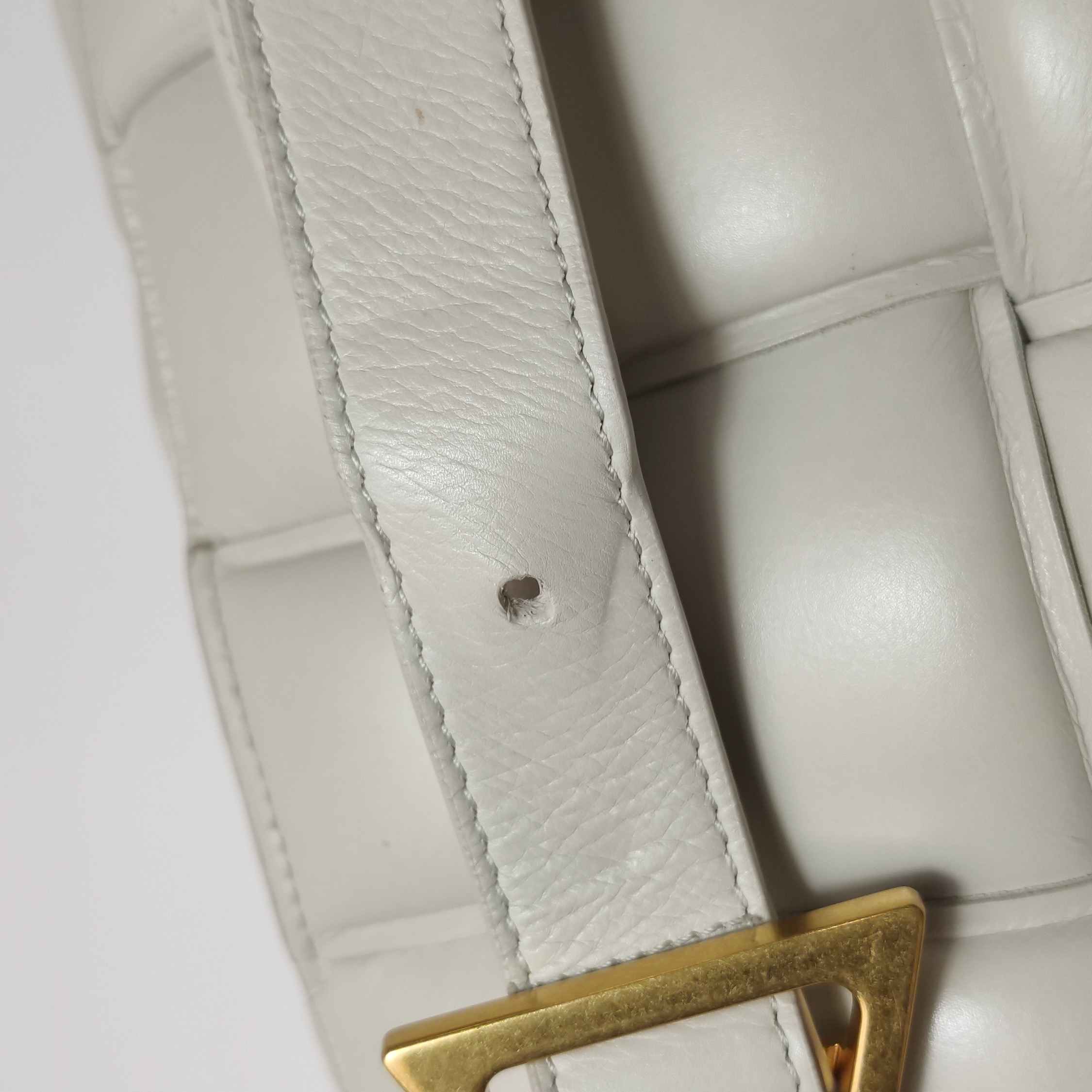 Bottega Veneta Cassette Crossbody Bag Padded Maxi Intrecciato Leather — photo 13 of 25