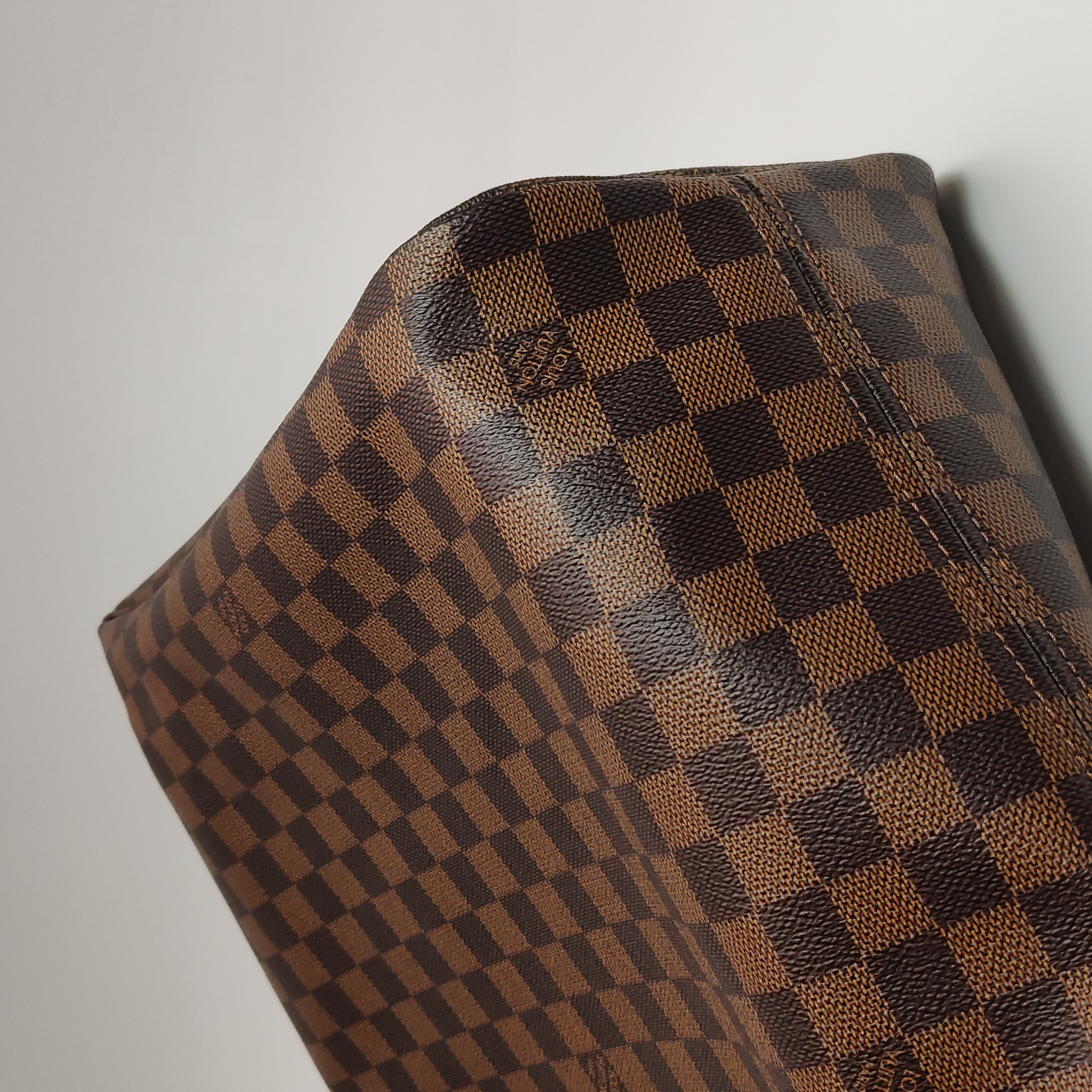 Louis Vuitton(LV) Neverfull Tote Damier MM — photo 17 of 19