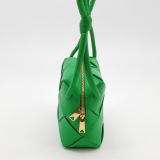 Bottega Veneta Cassette Camera Crossbody Bag Maxi Intrecciato Leather Mini — thumbnail 4