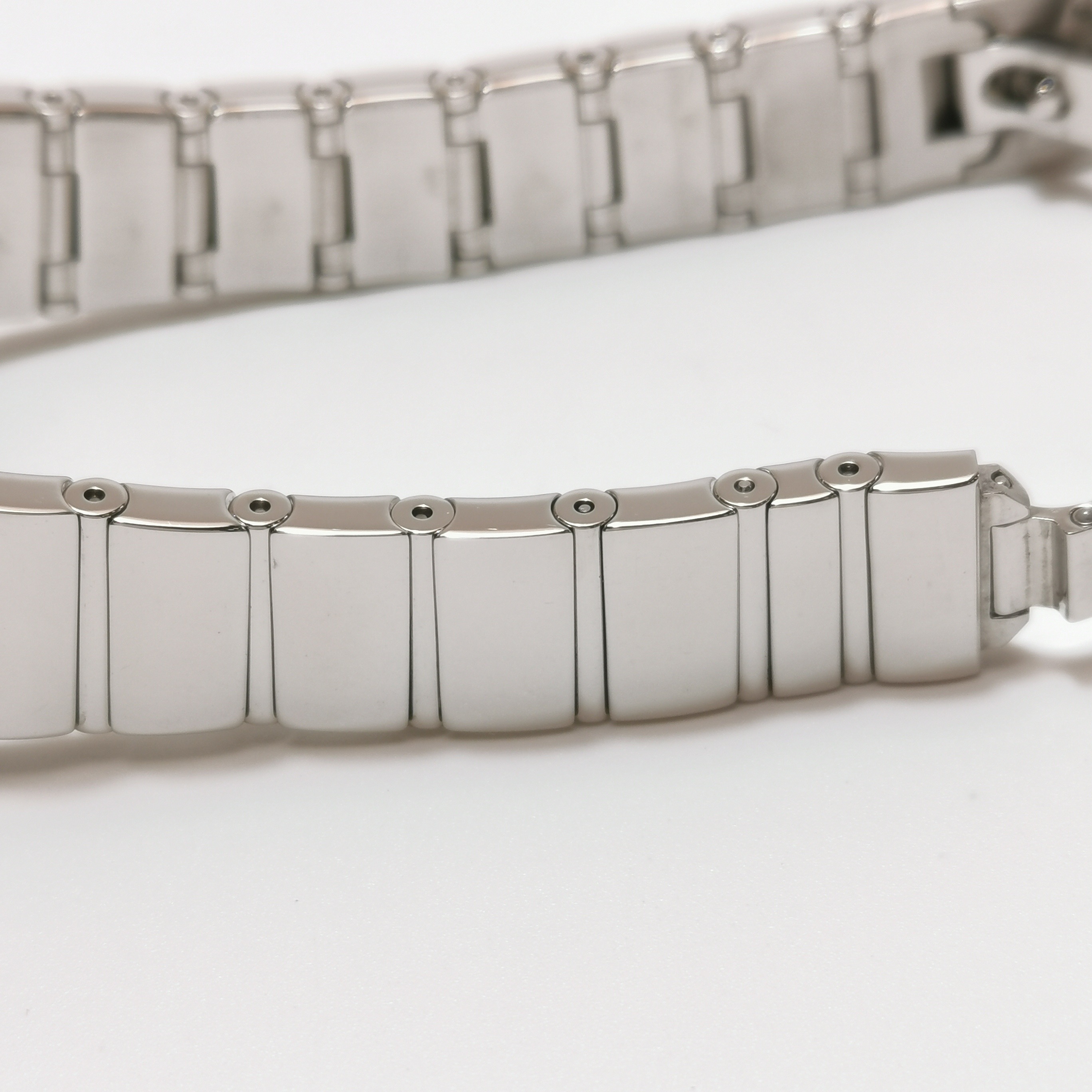 Omega Constellation Quartz Watch Stainless Steel with Diamond Bezel and Markers and Mother of Pearl 24 — photo 11 of 13