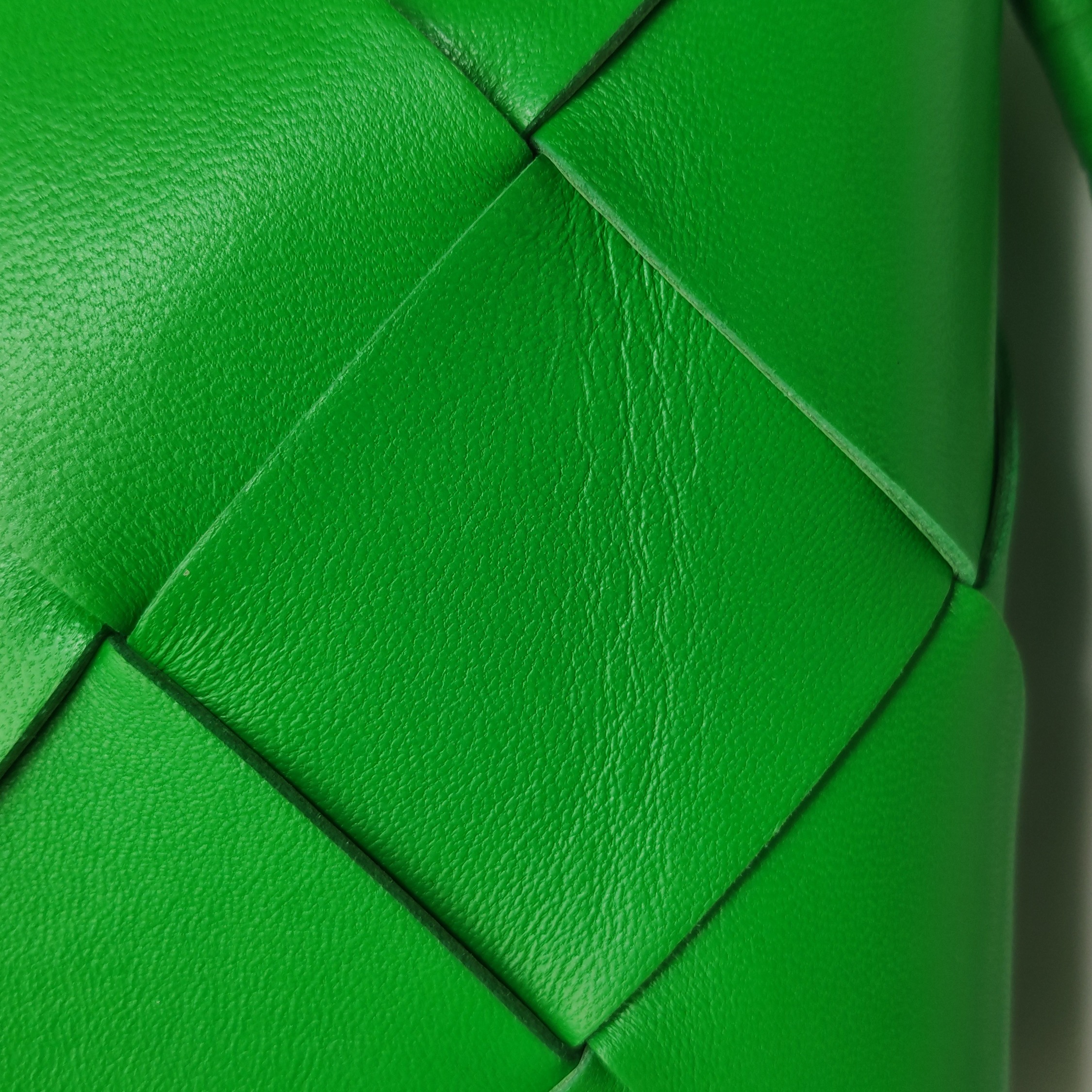 Bottega Veneta Cassette Camera Crossbody Bag Maxi Intrecciato Leather Mini — photo 15 of 22