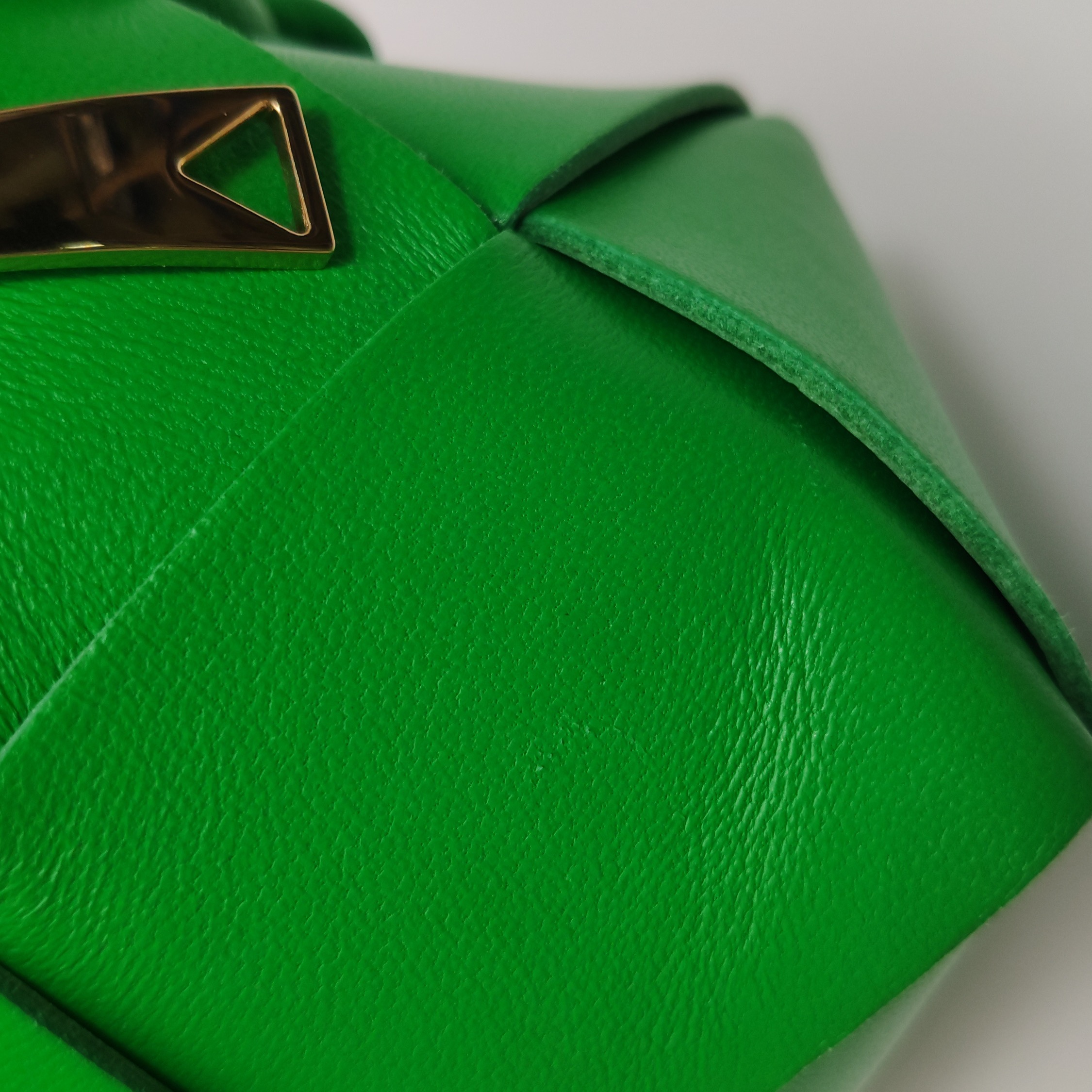 Bottega Veneta Cassette Camera Crossbody Bag Maxi Intrecciato Leather Mini — photo 14 of 22