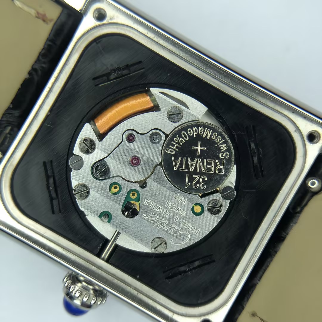 Cartier Must de Cartier Tank Quartz Watch Stainless Steel and Satin with Diamond Bezel 24 — photo 4 of 10