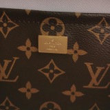 Louis Vuitton(LV) Venice Handbag Vernis with Monogram Canvas — thumbnail 9