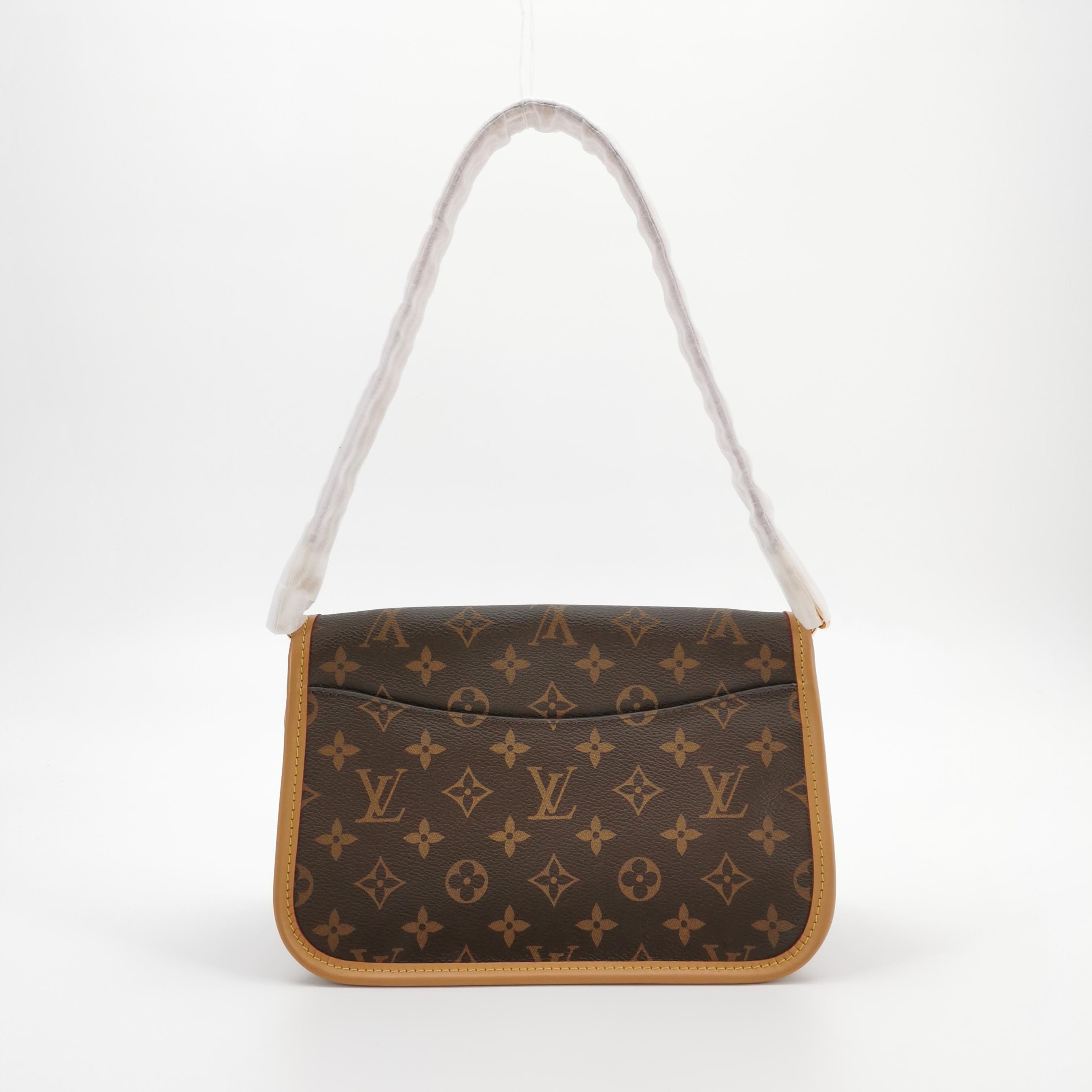 Louis Vuitton(LV) Diane NM Handbag Monogram Canvas — photo 5 of 21