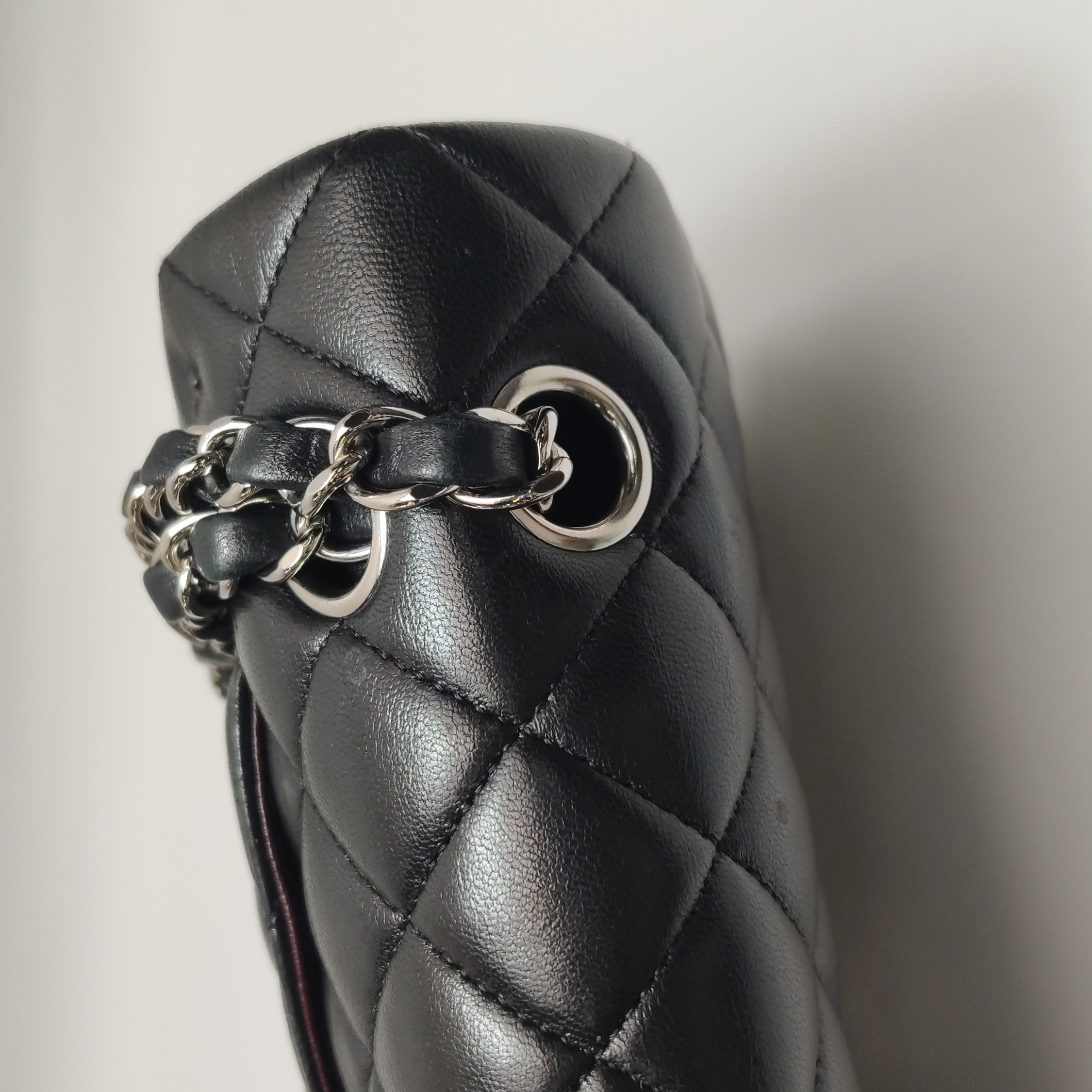 Chanel Classic Double Flap Bag Quilted Lambskin Medium — photo 12 of 15