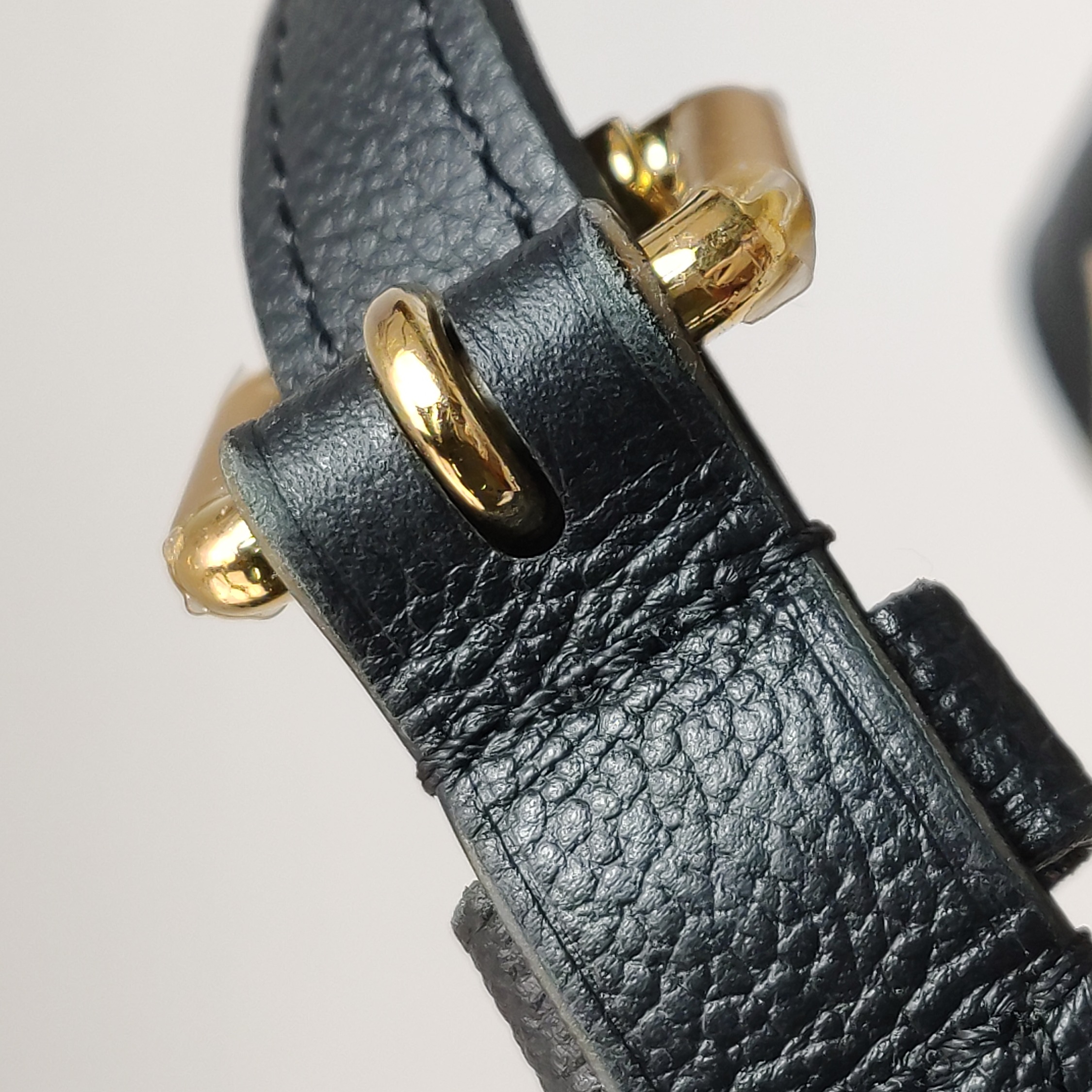 Louis Vuitton(LV) Pochette Metis Bicolor Monogram Empreinte Giant — photo 15 of 15