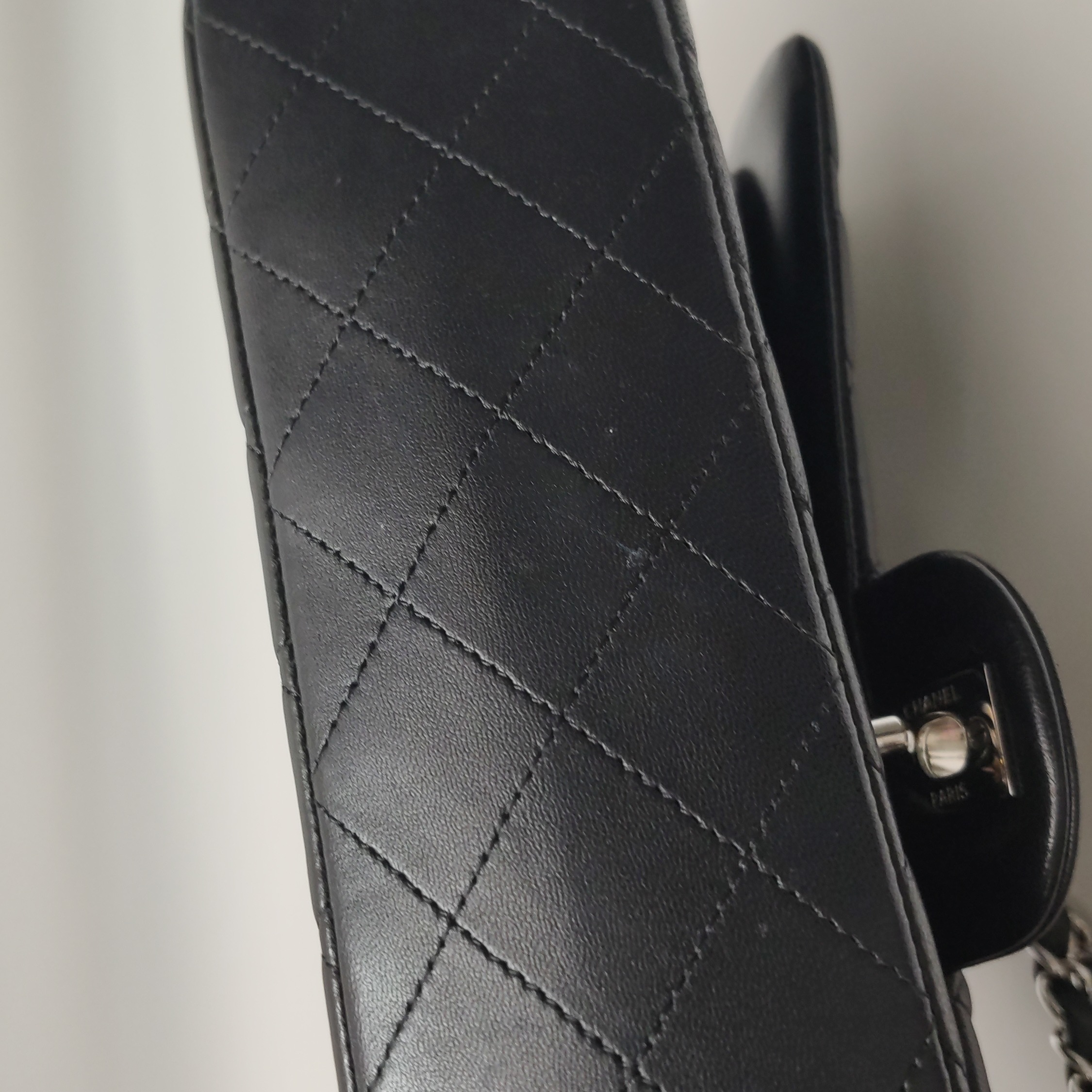 Chanel Classic Double Flap Bag Quilted Lambskin Medium — photo 11 of 15