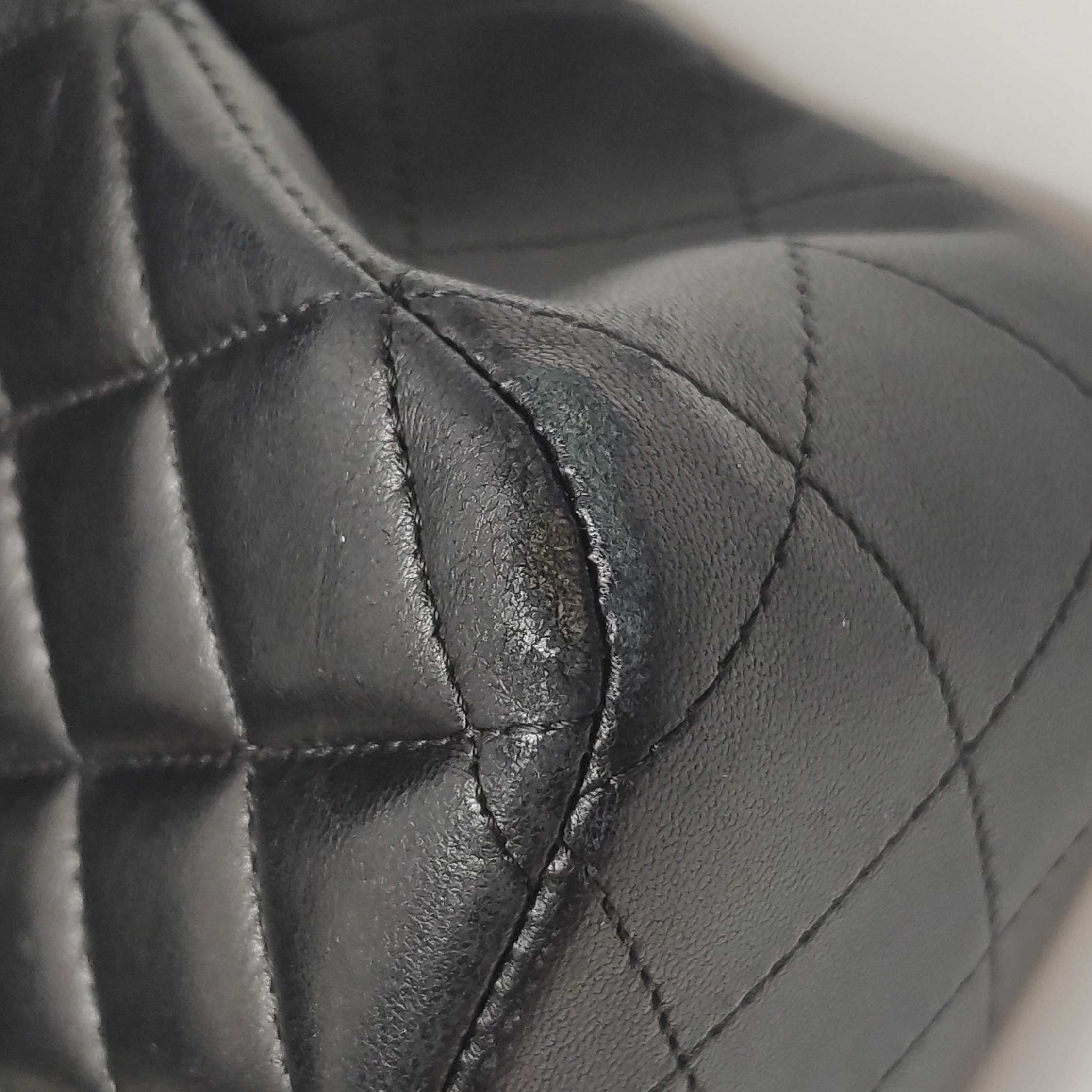 Chanel Classic Double Flap Bag Quilted Lambskin Medium — photo 13 of 15