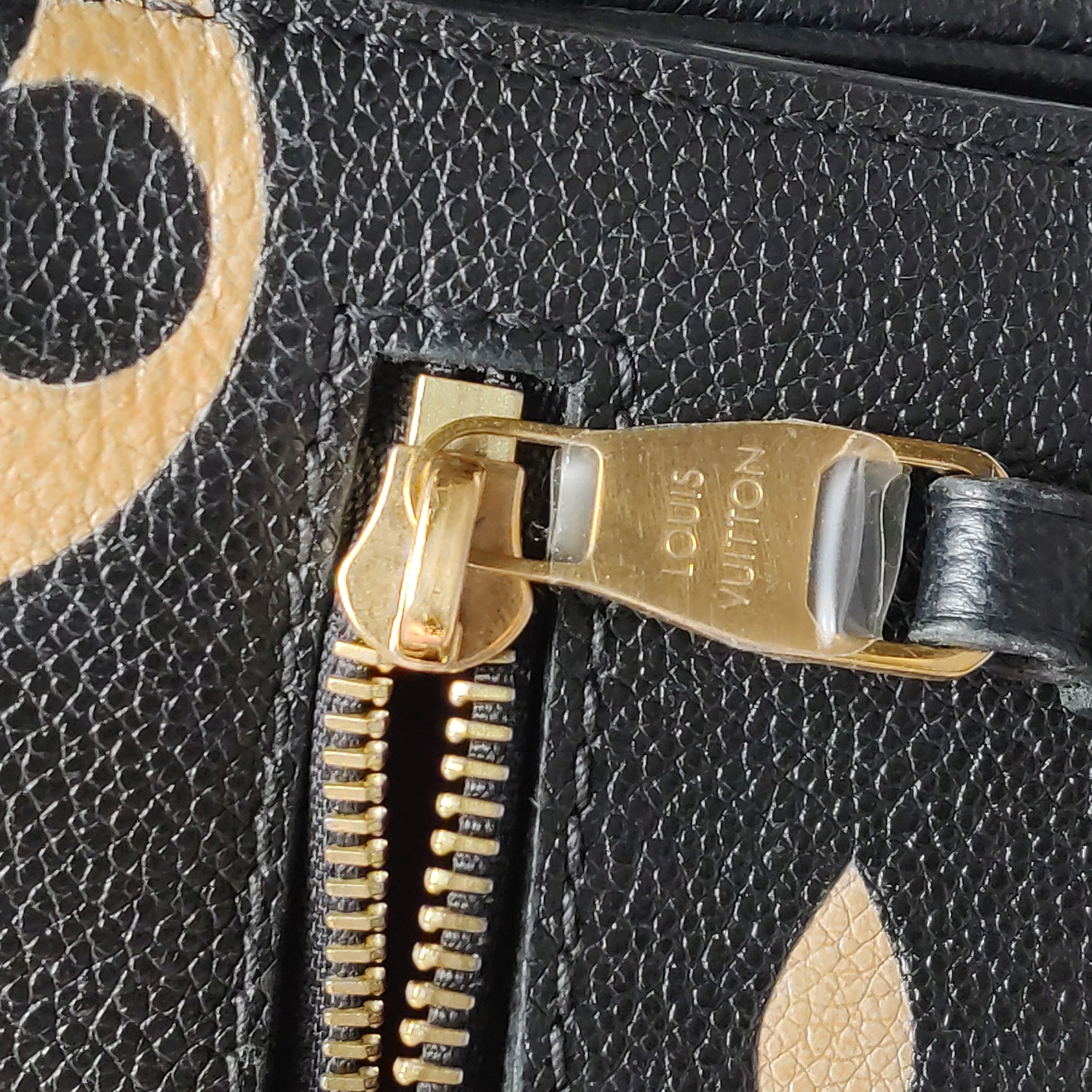 Louis Vuitton(LV) Pochette Metis Bicolor Monogram Empreinte Giant — photo 14 of 15