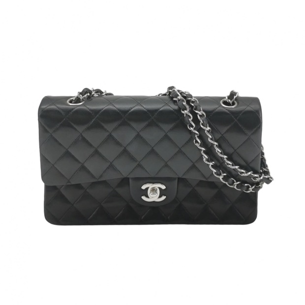 Chanel Classic Double Flap Bag Quilted Lambskin Medium — pre-owned, Vierlot