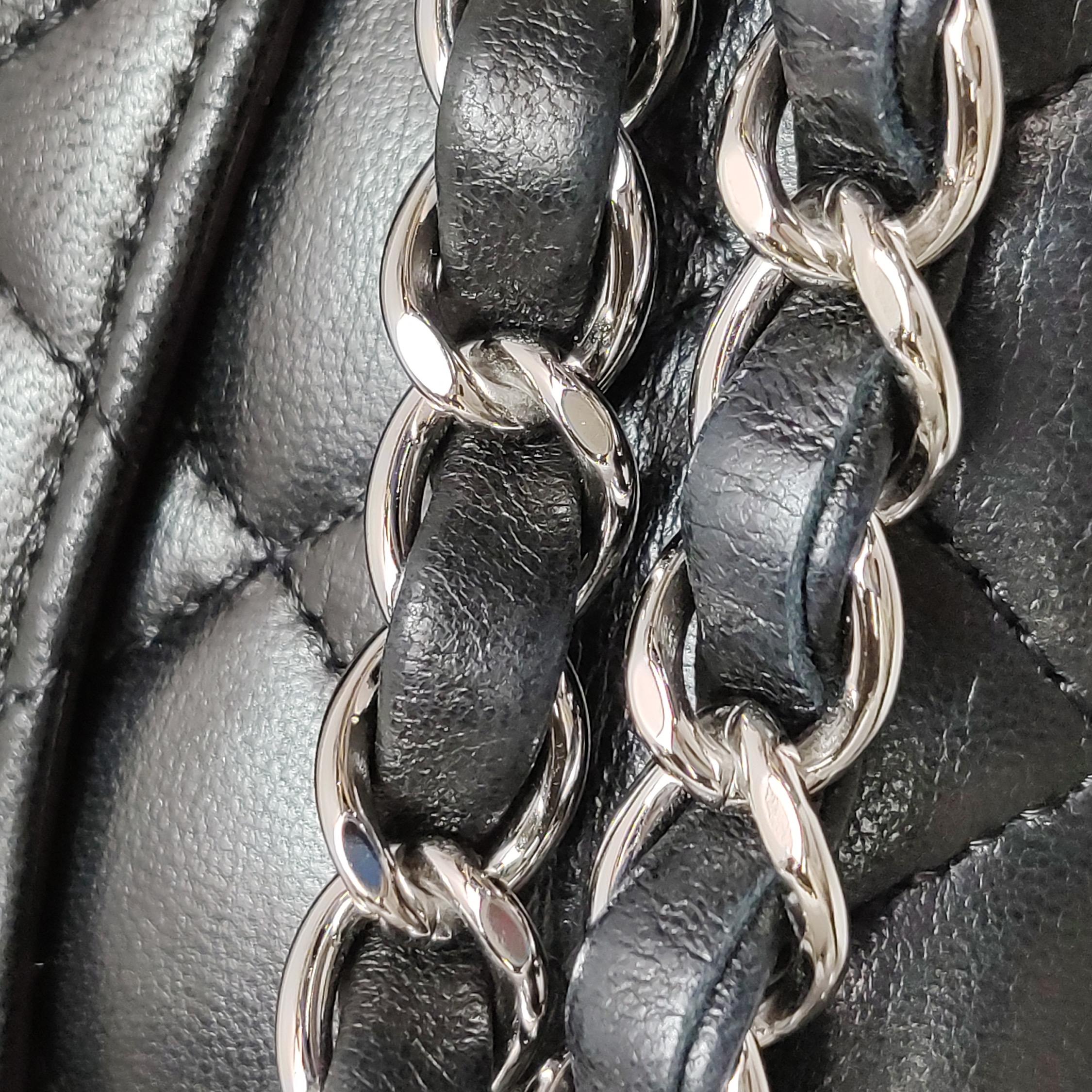 Chanel Classic Double Flap Bag Quilted Lambskin Medium — photo 9 of 15