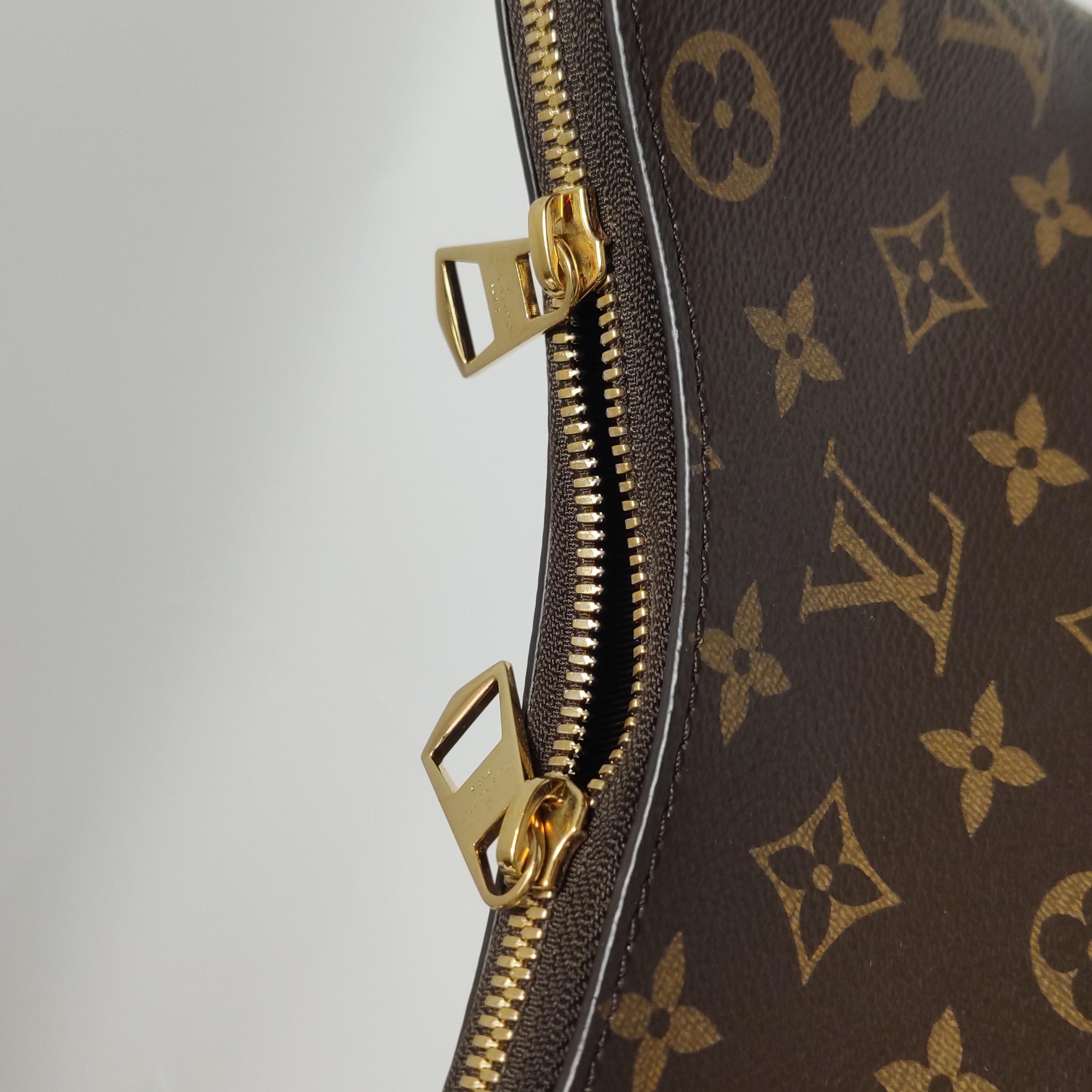 Louis Vuitton(LV) Boulogne NM Handbag Monogram Canvas — photo 10 of 18