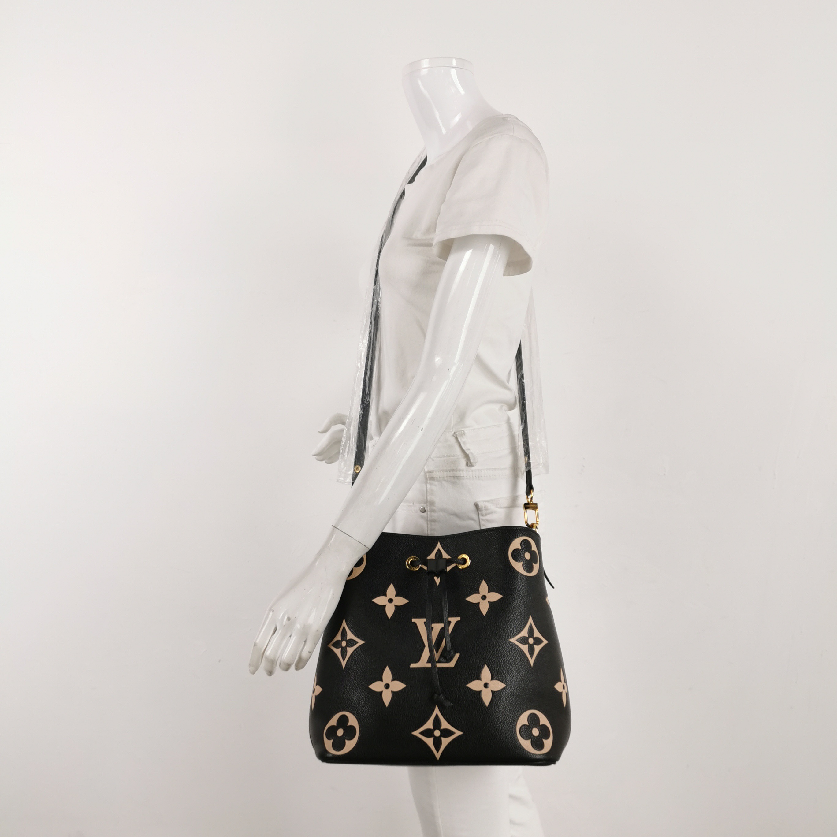 Louis Vuitton(LV) NeoNoe Handbag Bicolor Monogram Empreinte Giant MM — alternate view