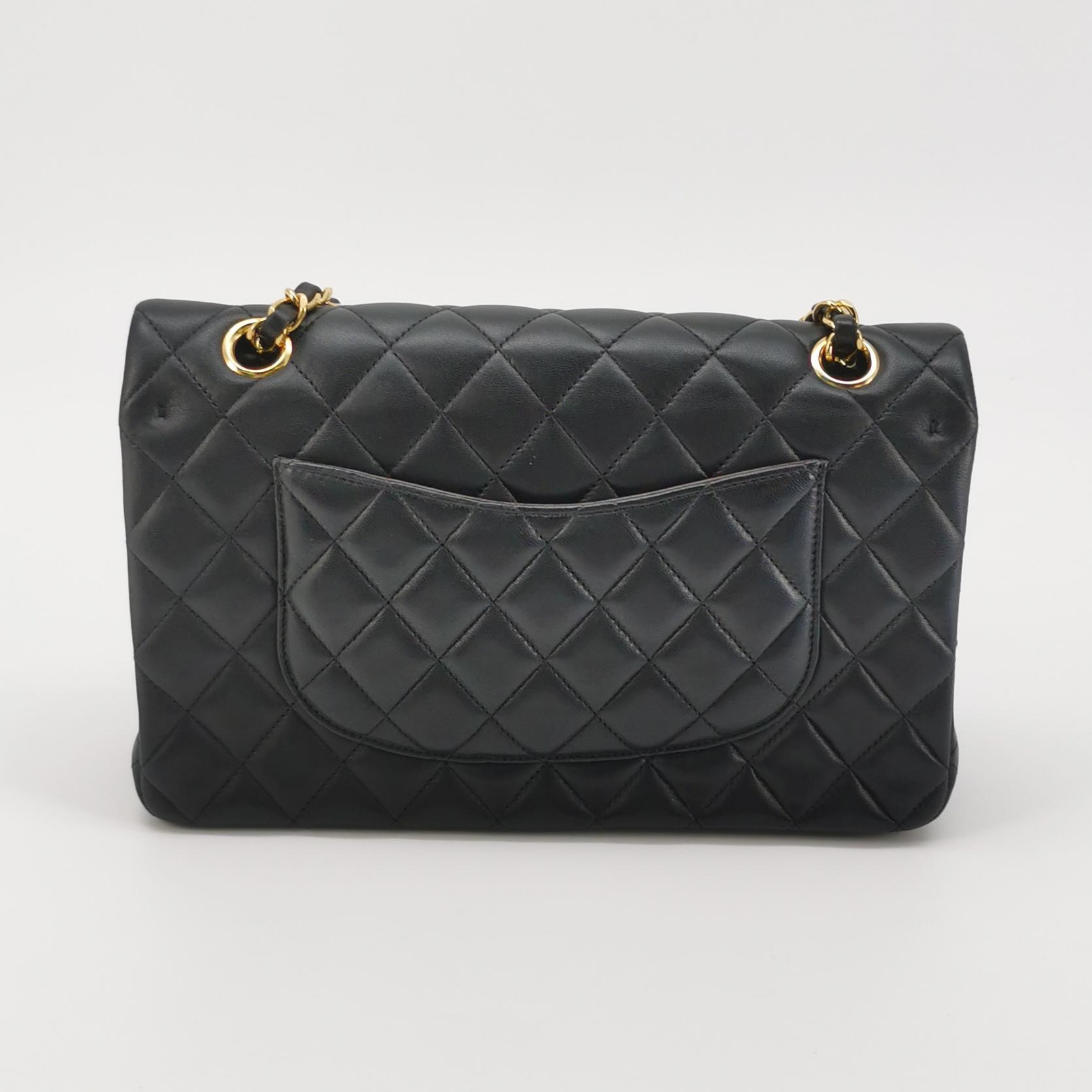 Chanel Classic Double Flap Bag Quilted Caviar Medium — photo 3 of 14