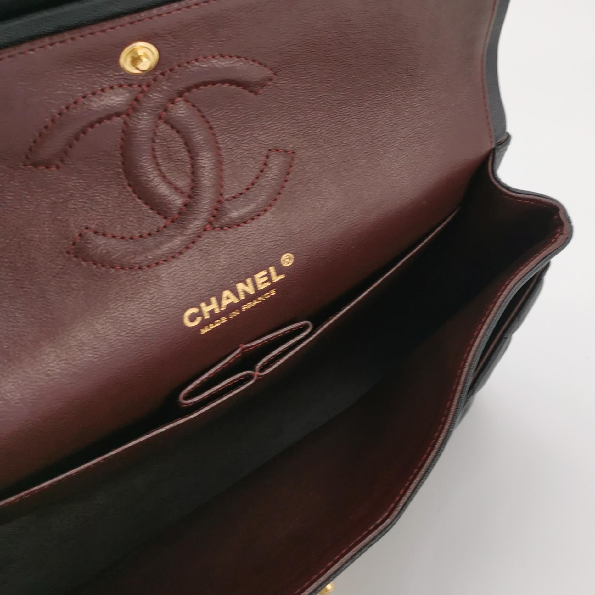 Chanel Classic Double Flap Bag Quilted Caviar Medium — photo 7 of 14