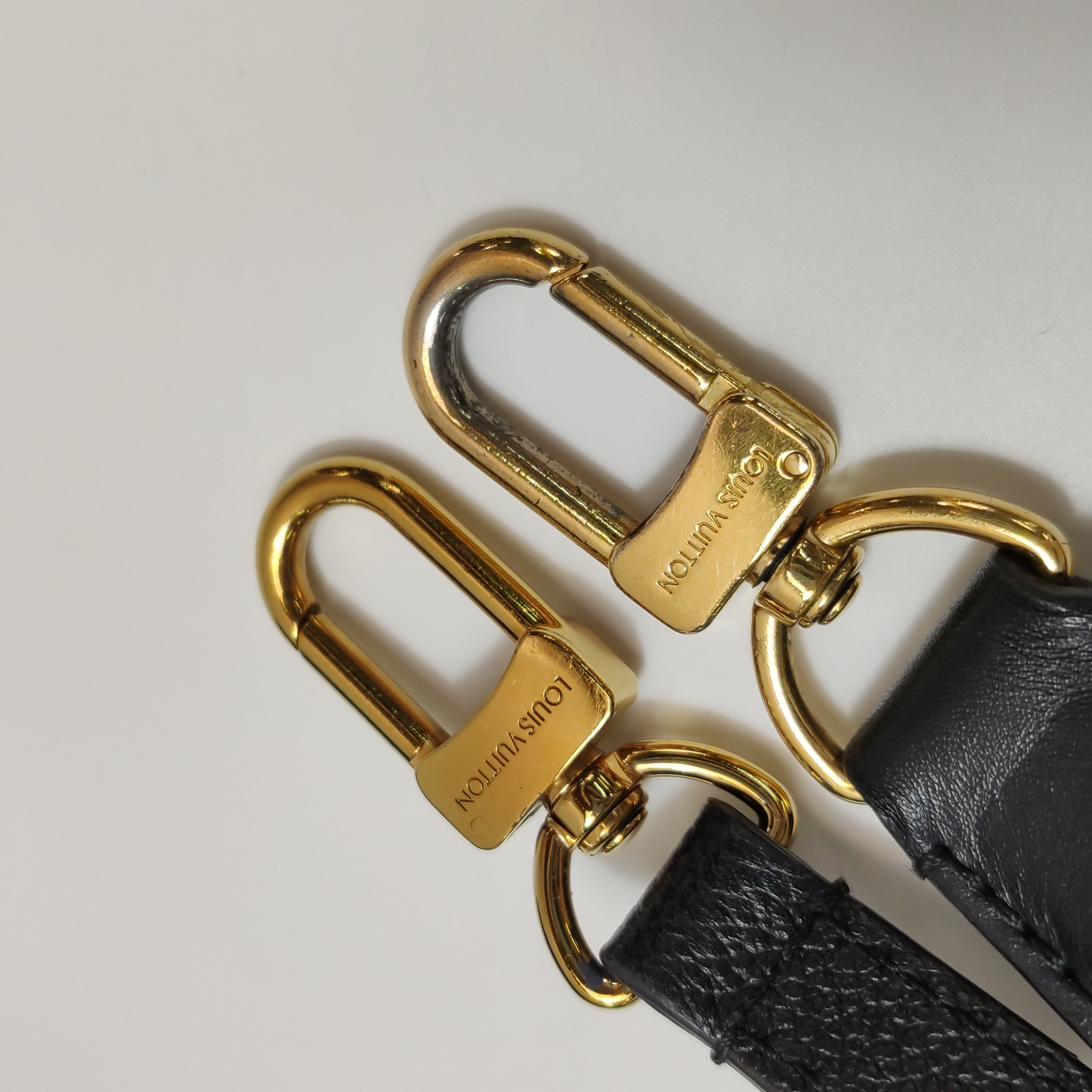 Louis Vuitton(LV) NeoNoe Handbag Bicolor Monogram Empreinte Giant MM — photo 16 of 16