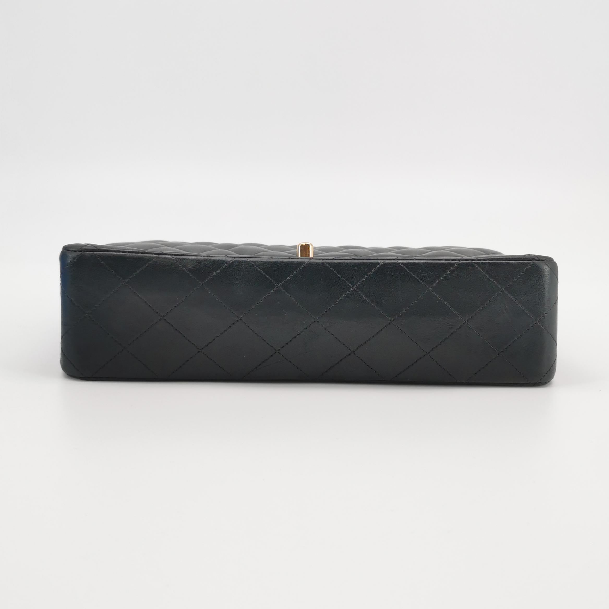 Chanel Classic Double Flap Bag Quilted Caviar Medium — photo 6 of 15