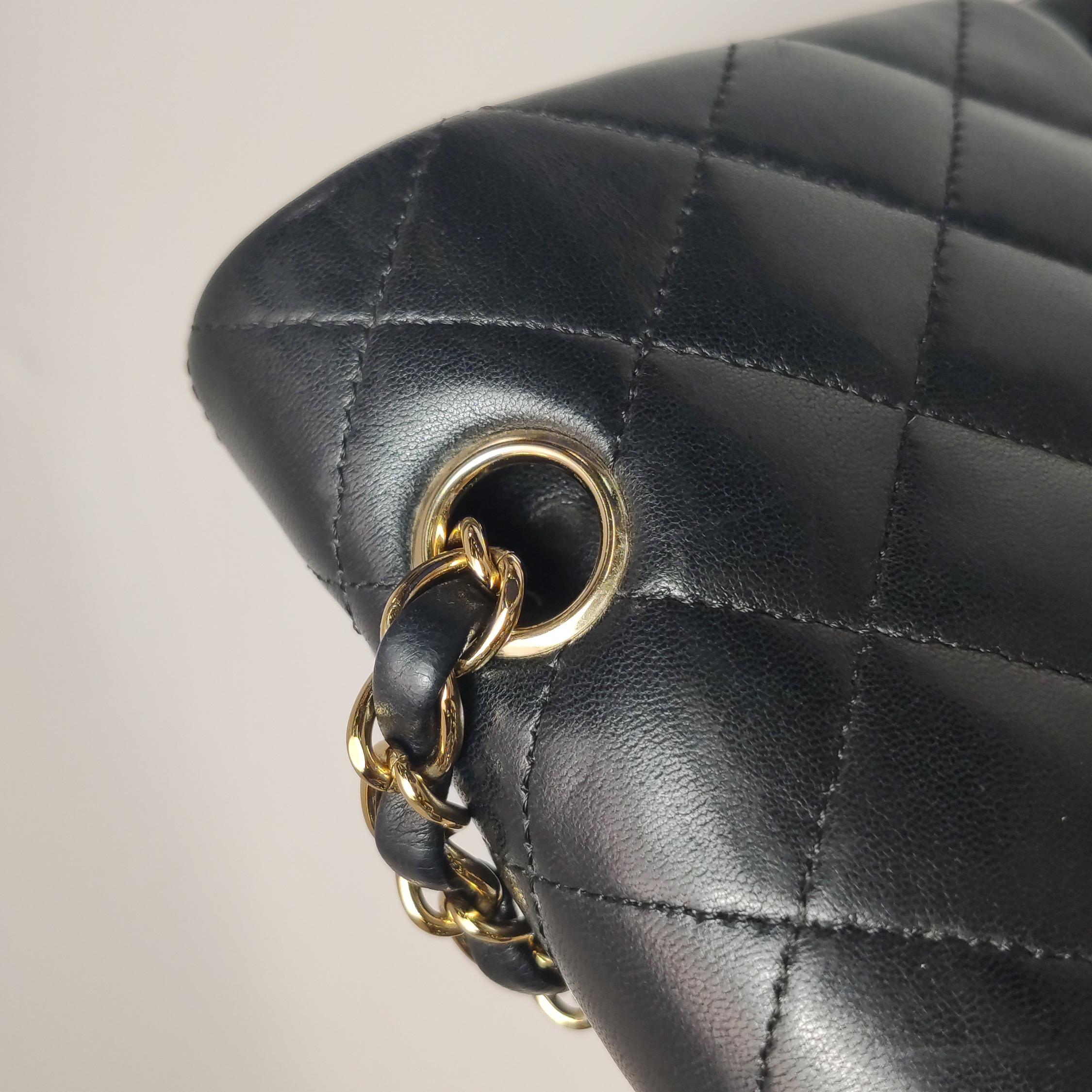 Chanel Classic Double Flap Bag Quilted Caviar Medium — photo 10 of 15