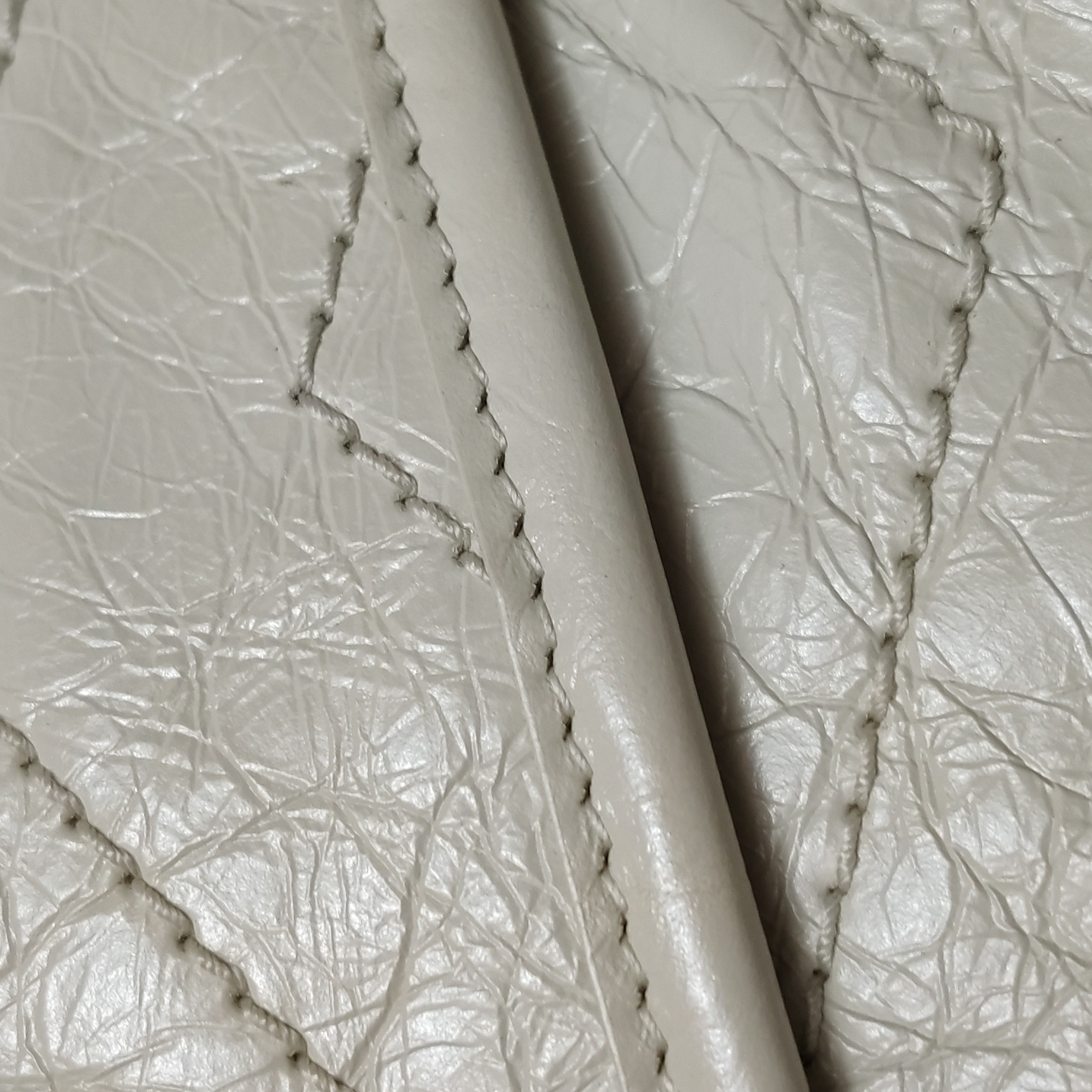 Saint Laurent Niki Chain Flap Bag Matelasse Chevron Leather Medium — photo 15 of 20