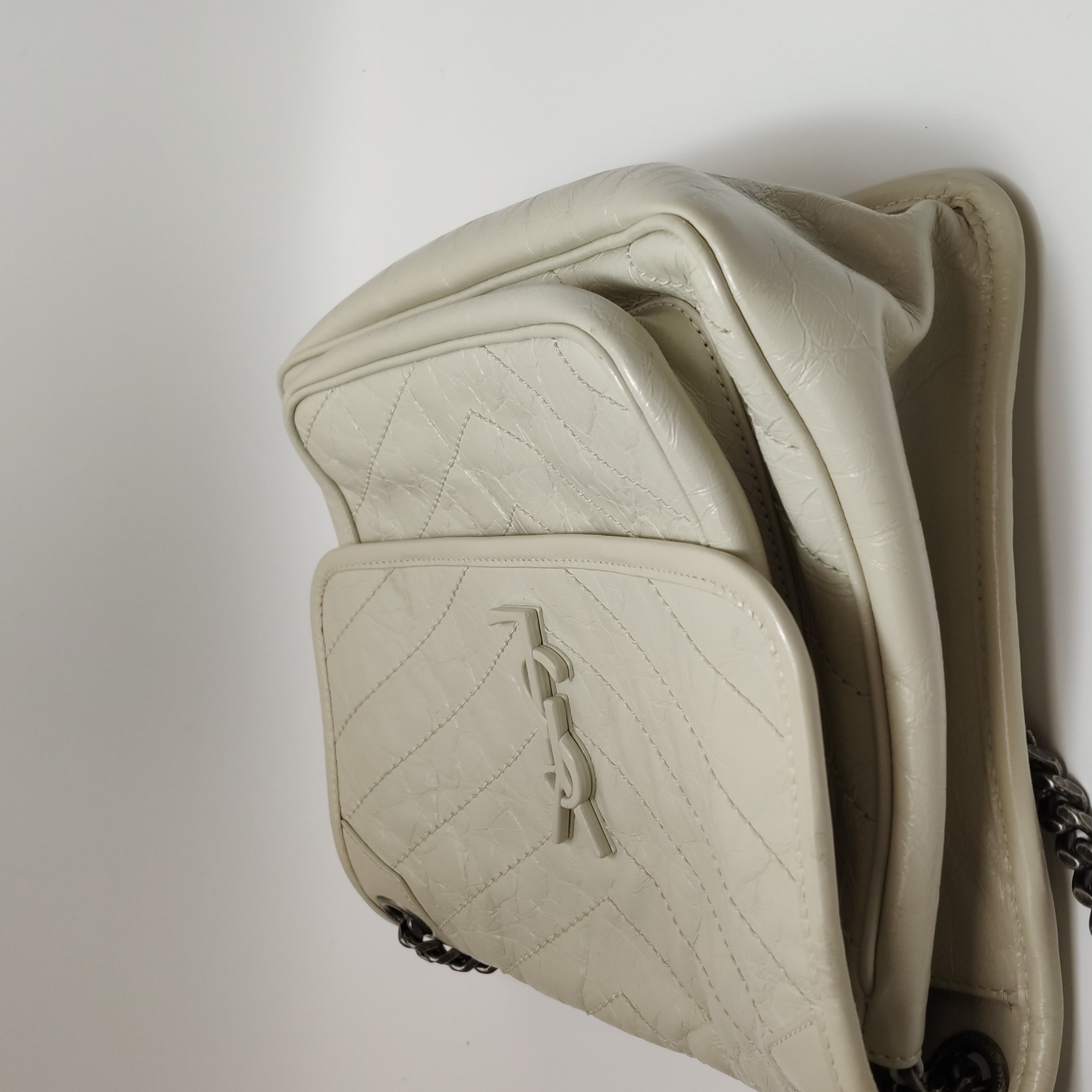 Saint Laurent Niki Chain Flap Bag Matelasse Chevron Leather Medium — photo 19 of 20