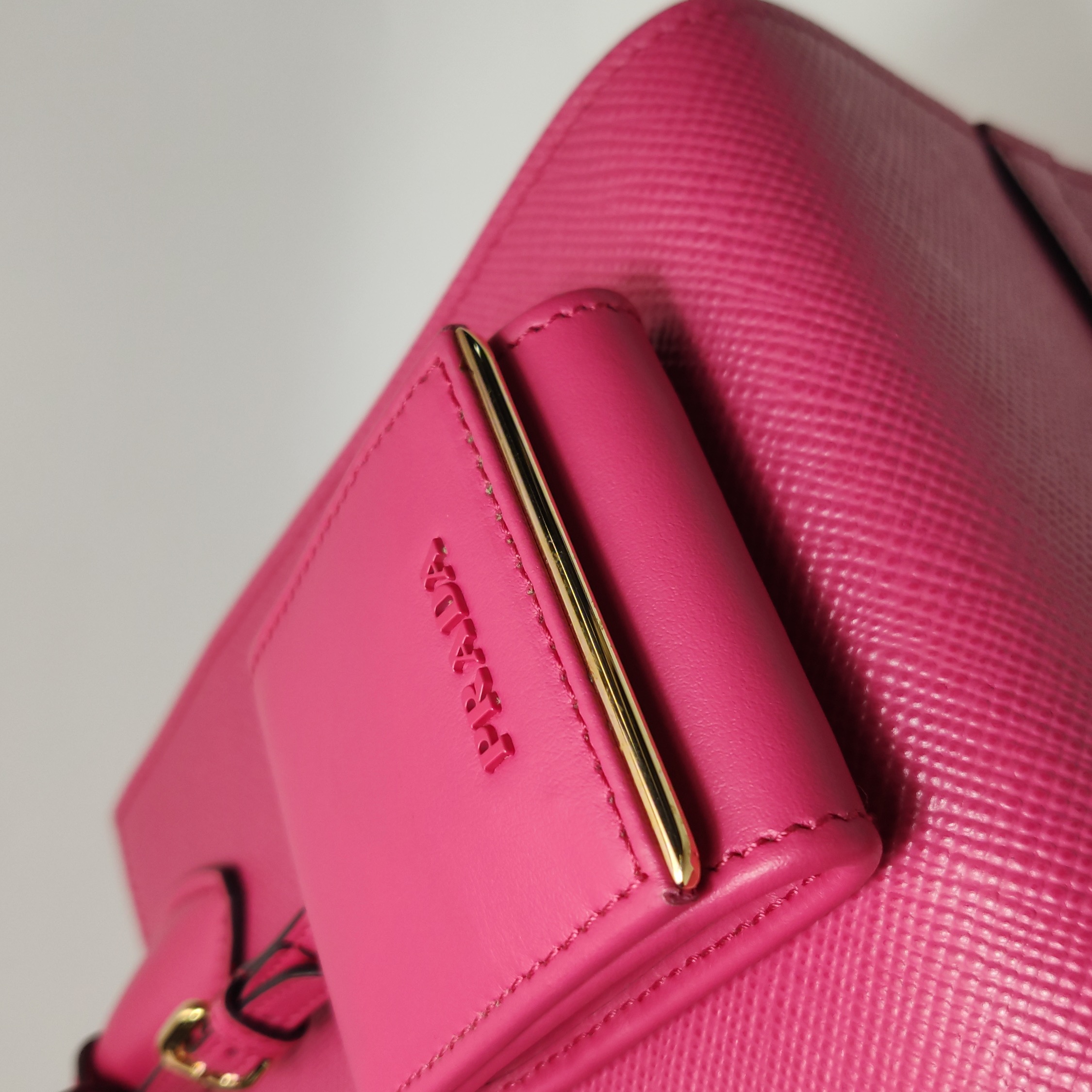 Prada Monochrome Tote Saffiano with City Calf Small — photo 19 of 25