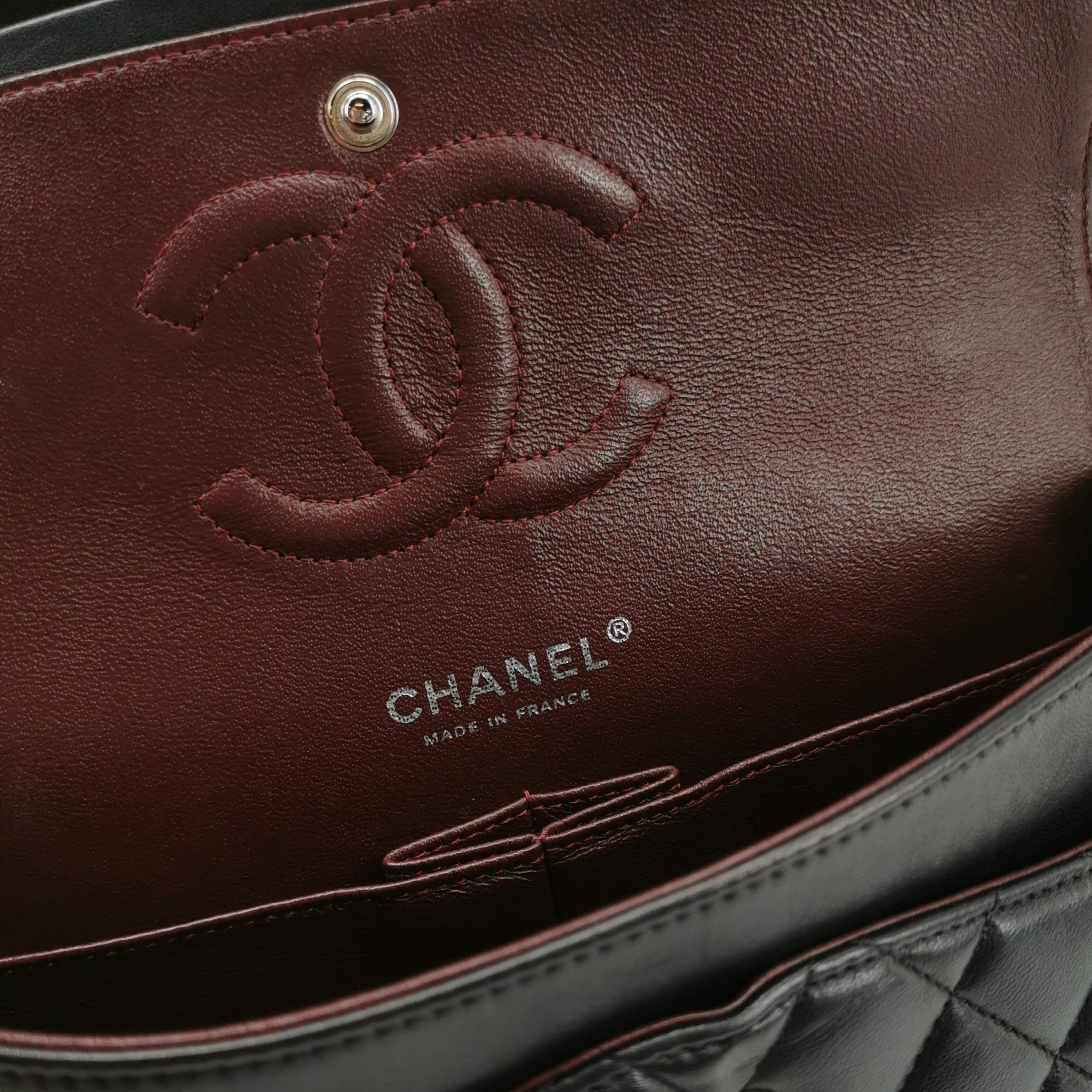 Chanel Classic Double Flap Bag Quilted Lambskin Medium — photo 8 of 16