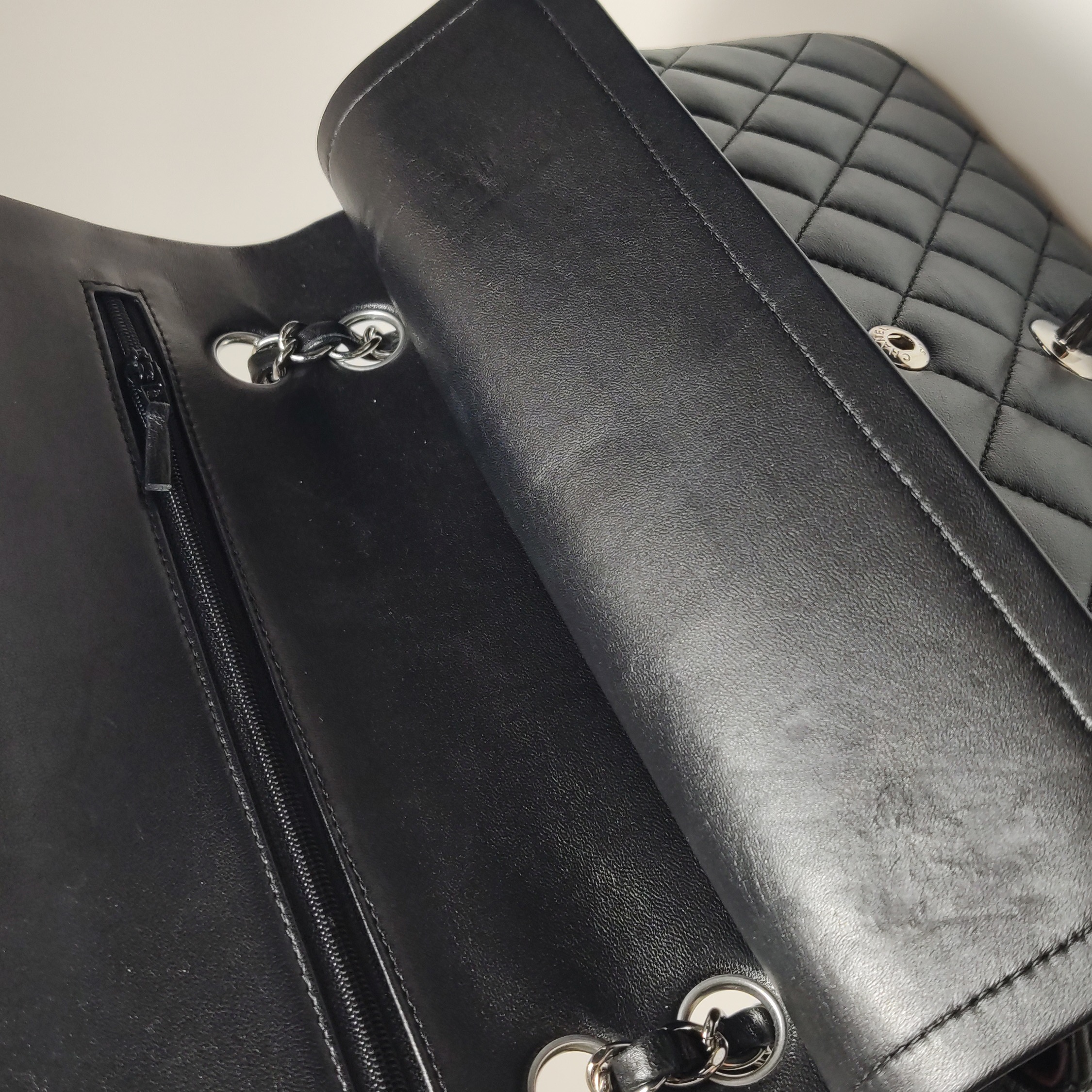 Chanel Classic Double Flap Bag Quilted Lambskin Medium — photo 9 of 16