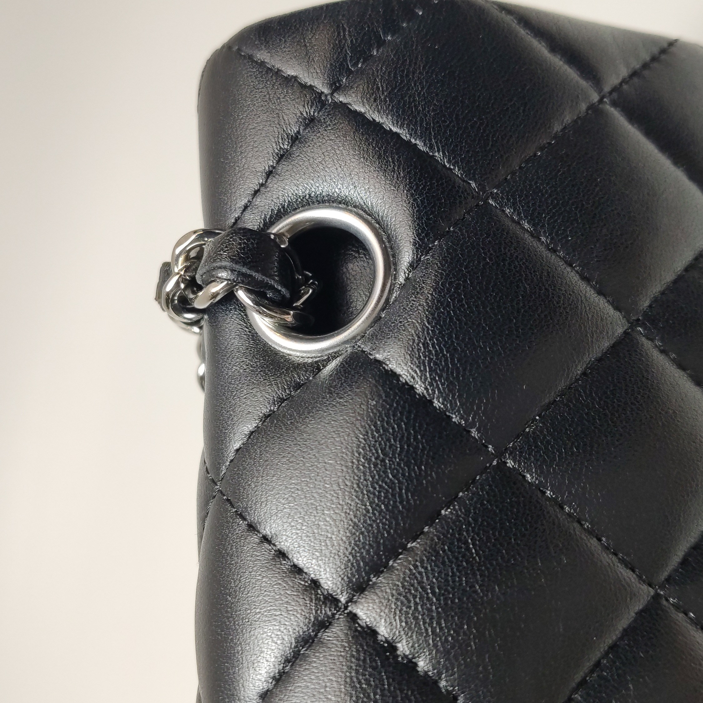 Chanel Classic Double Flap Bag Quilted Lambskin Medium — photo 12 of 16