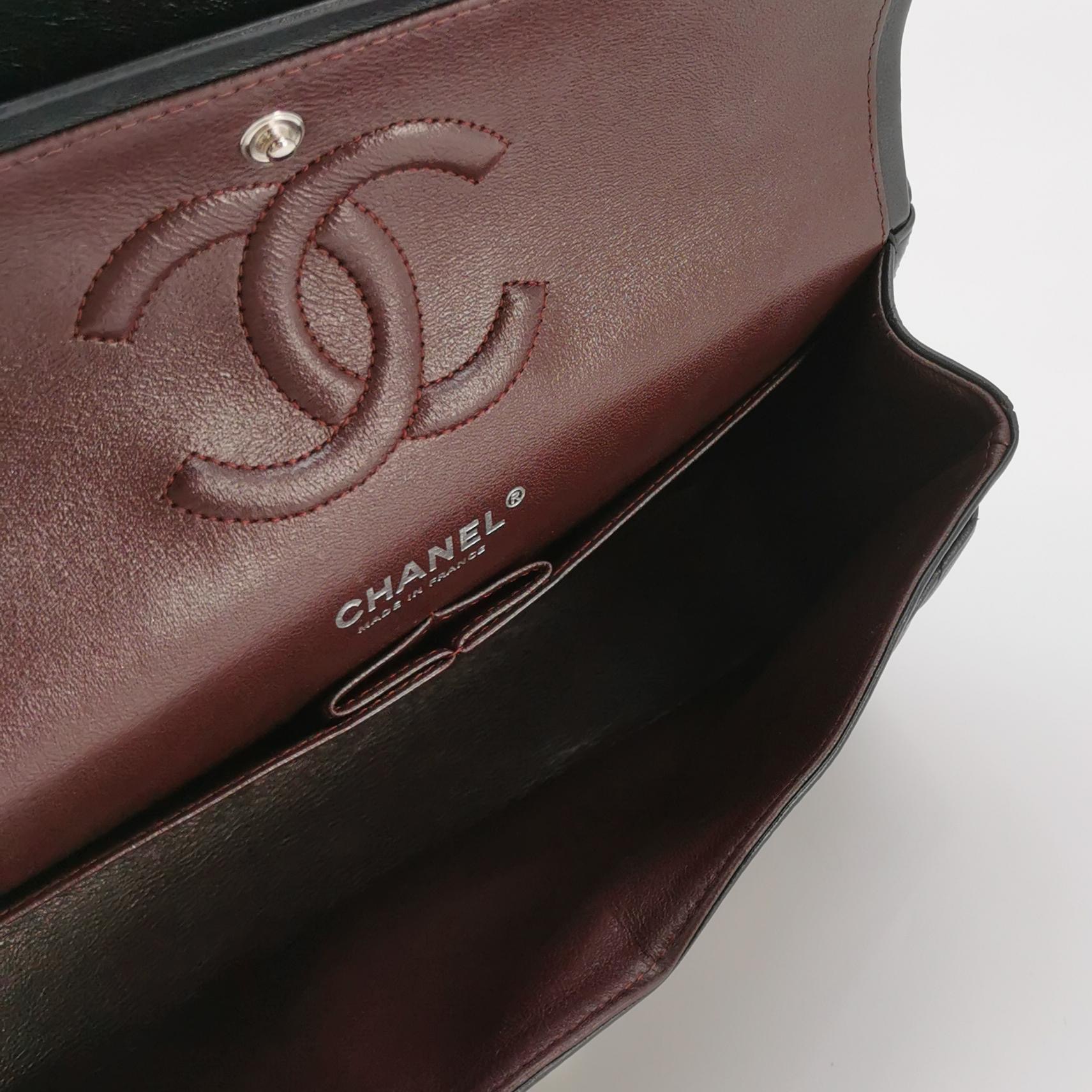 Chanel Classic Double Flap Bag Quilted Lambskin Medium — photo 7 of 16