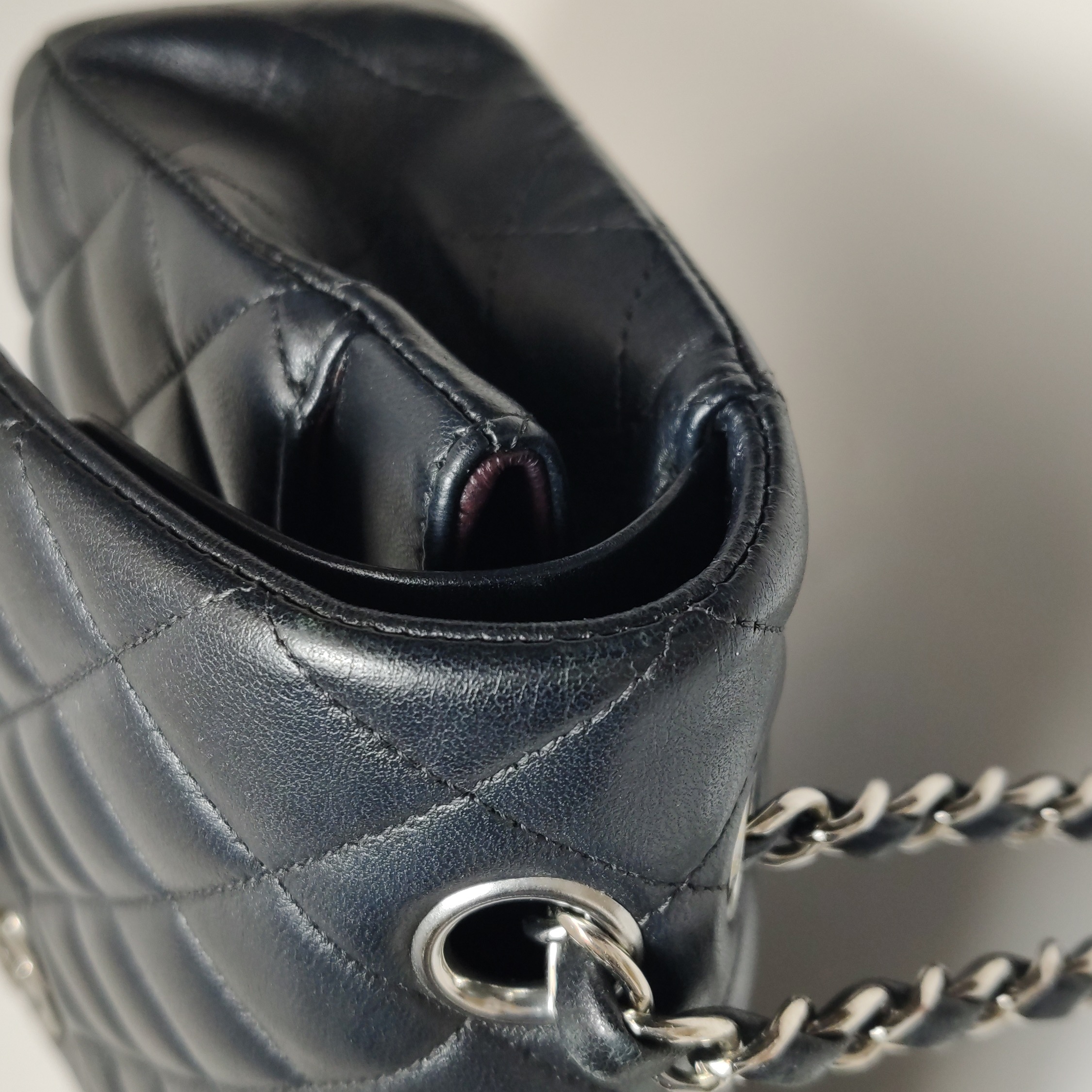 Chanel Classic Double Flap Bag Quilted Lambskin Medium — photo 9 of 16