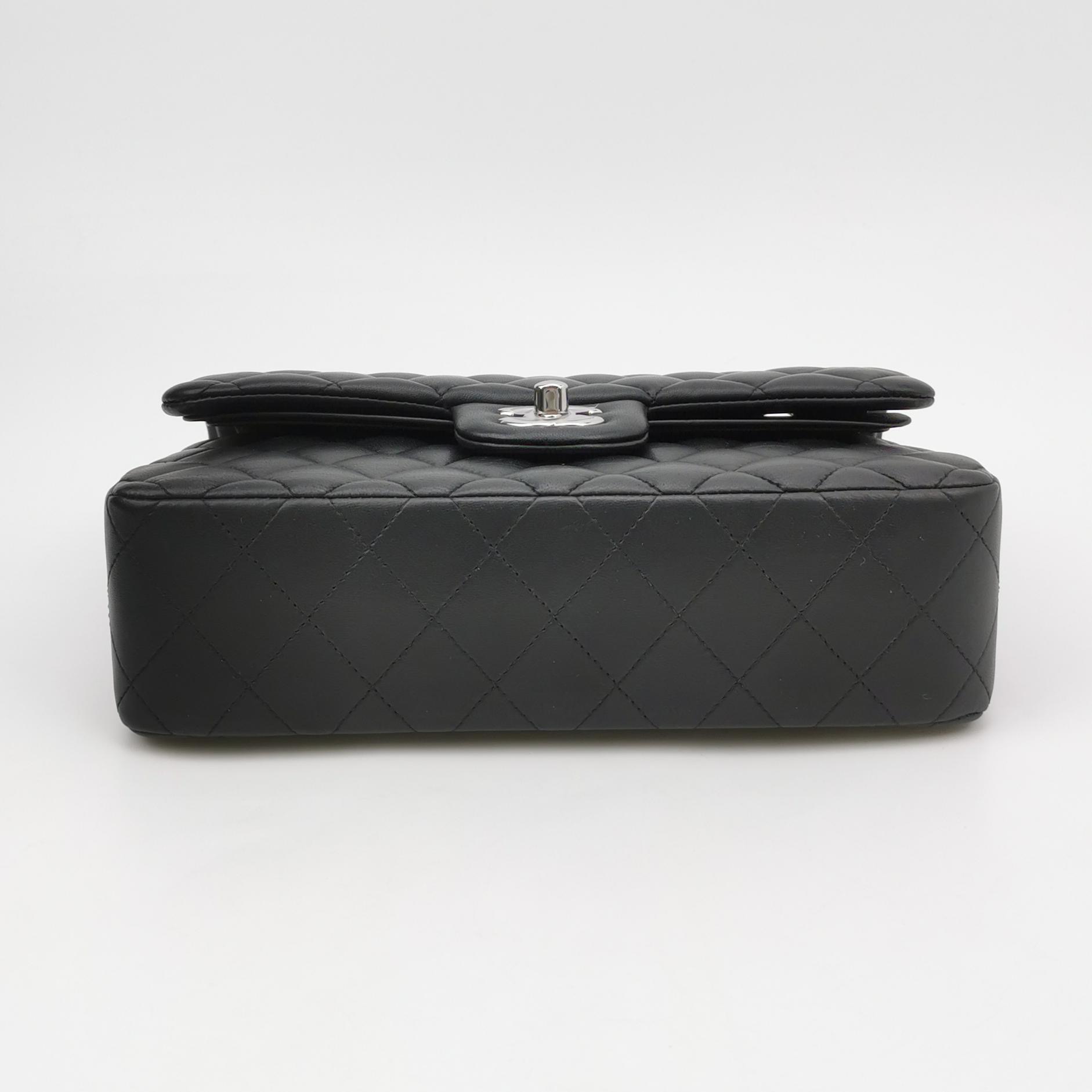 Chanel Classic Double Flap Bag Quilted Caviar Small — photo 6 of 15