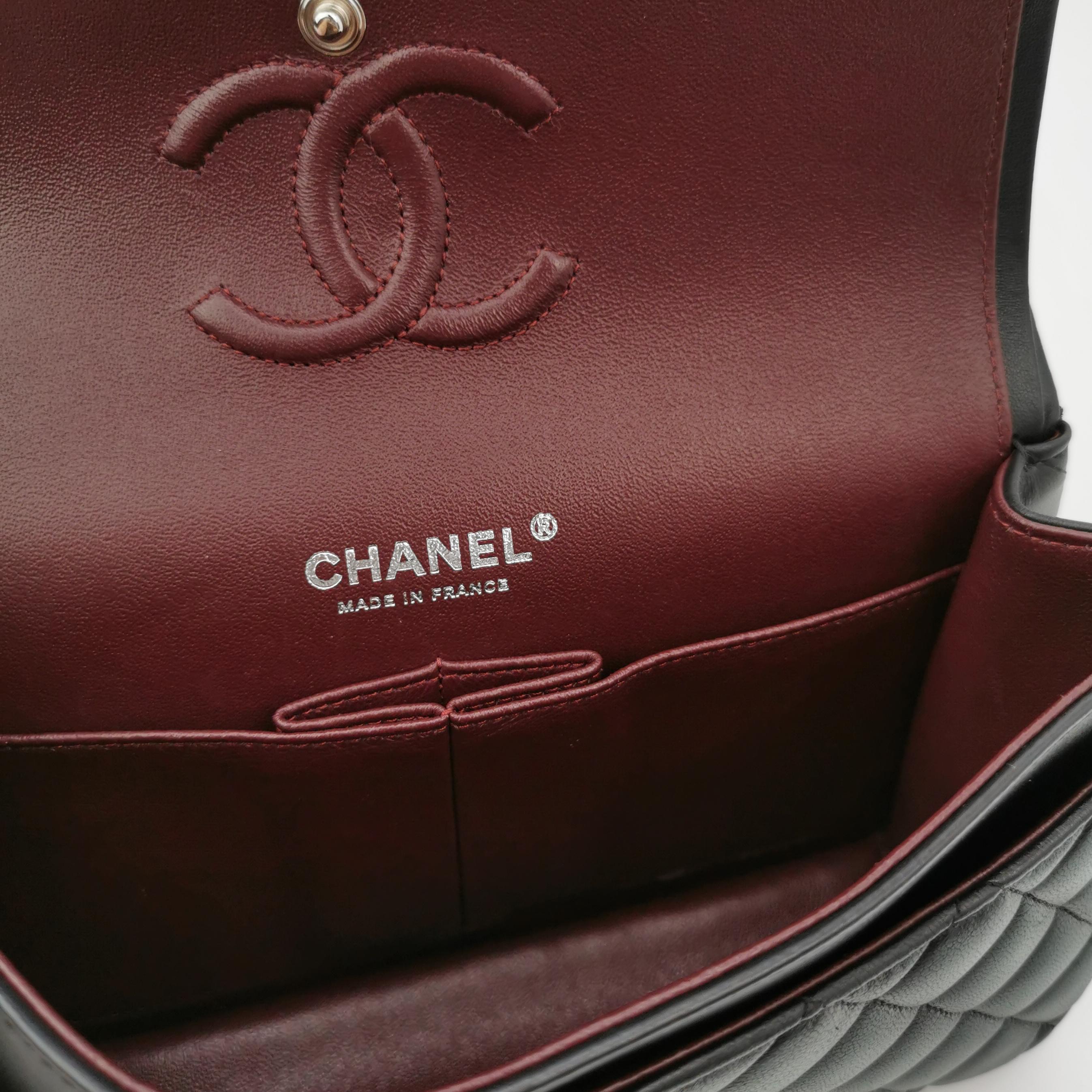 Chanel Classic Double Flap Bag Quilted Caviar Small — photo 8 of 15