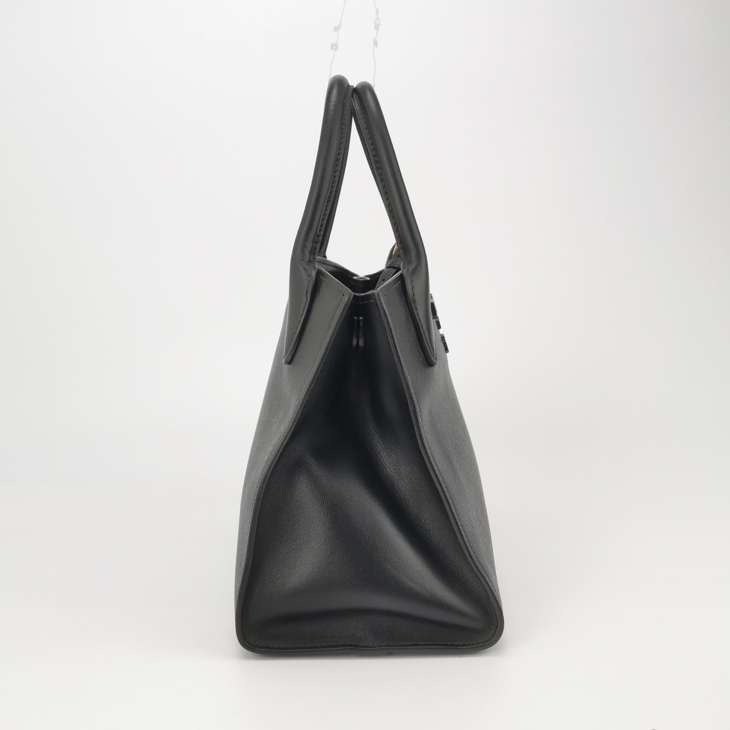 Prada Monochrome Tote Saffiano with City Calf Small — photo 3 of 25