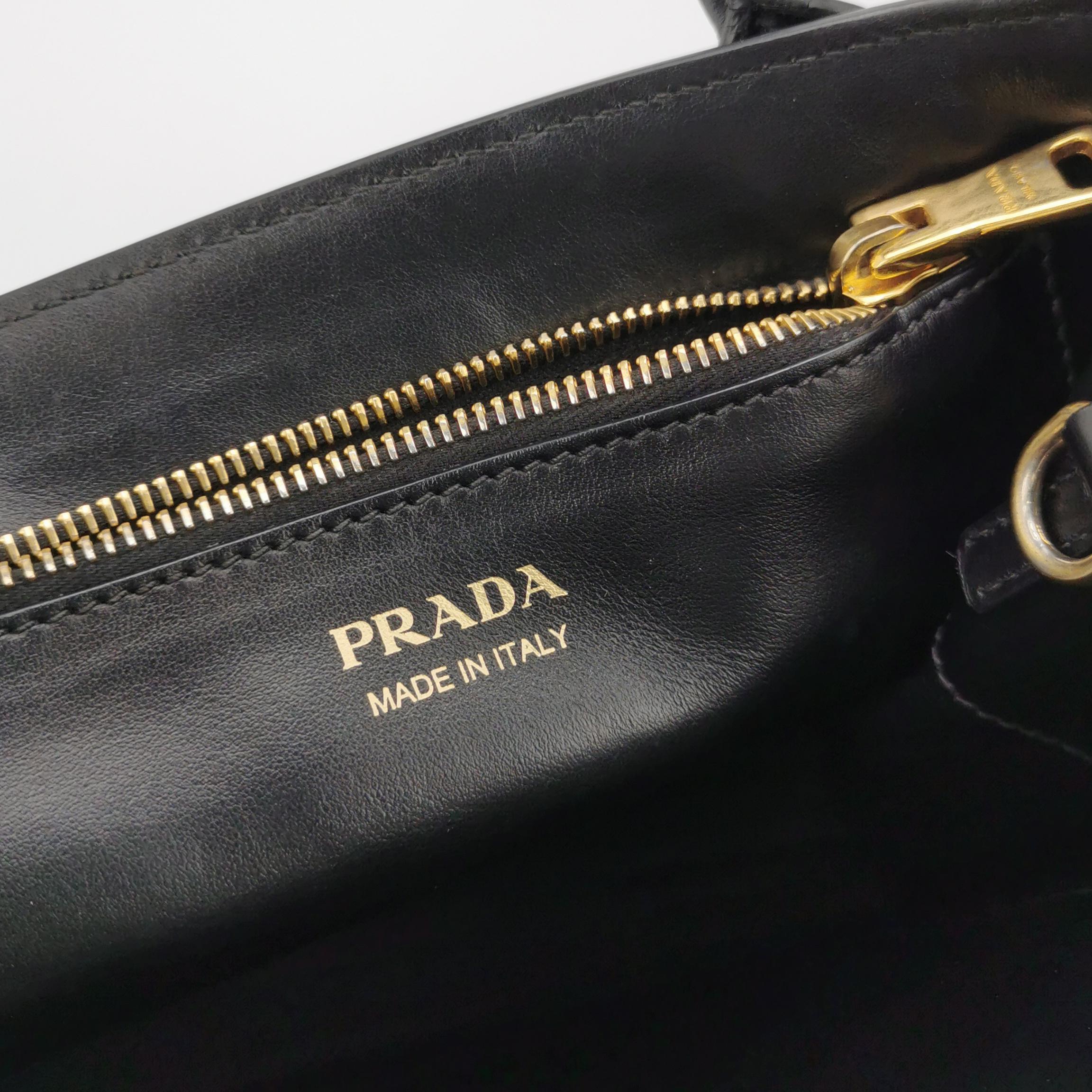 Prada Monochrome Tote Saffiano with City Calf Small — photo 10 of 25