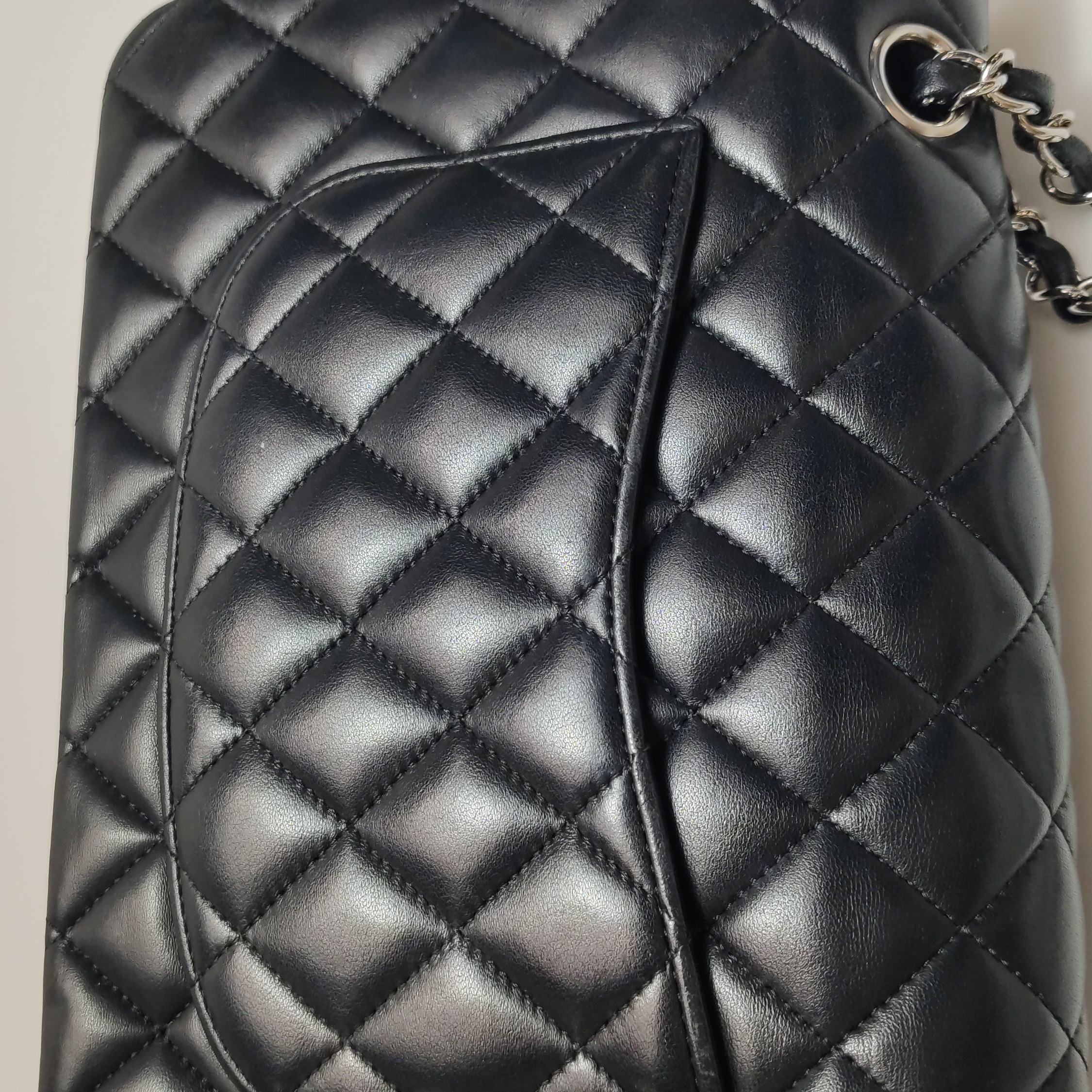 Chanel Classic Double Flap Bag Quilted Lambskin Medium — photo 12 of 15