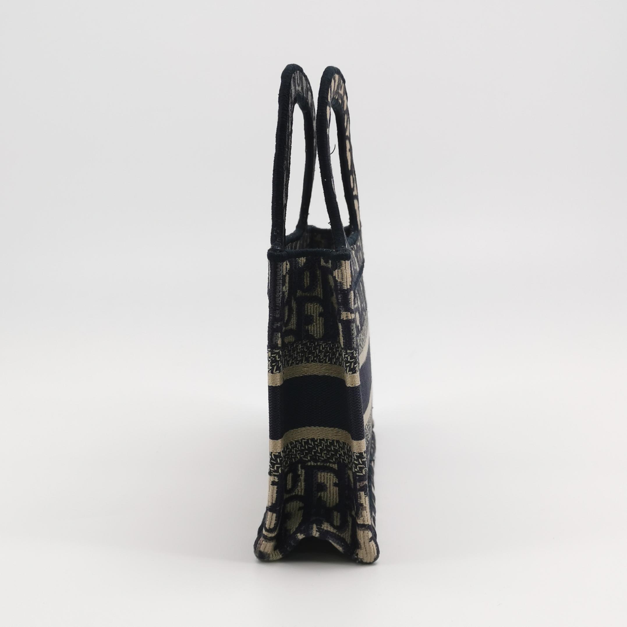 Dior Book Tote Oblique Canvas Mini — photo 4 of 11