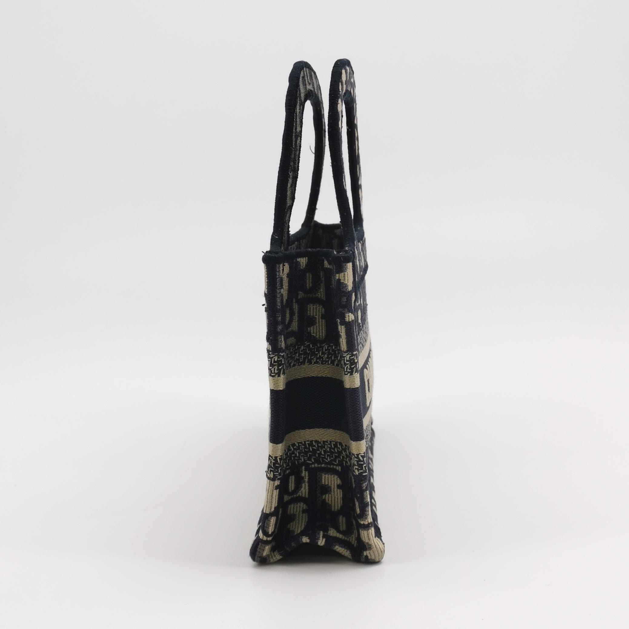 Dior Book Tote Oblique Canvas Mini — photo 3 of 11