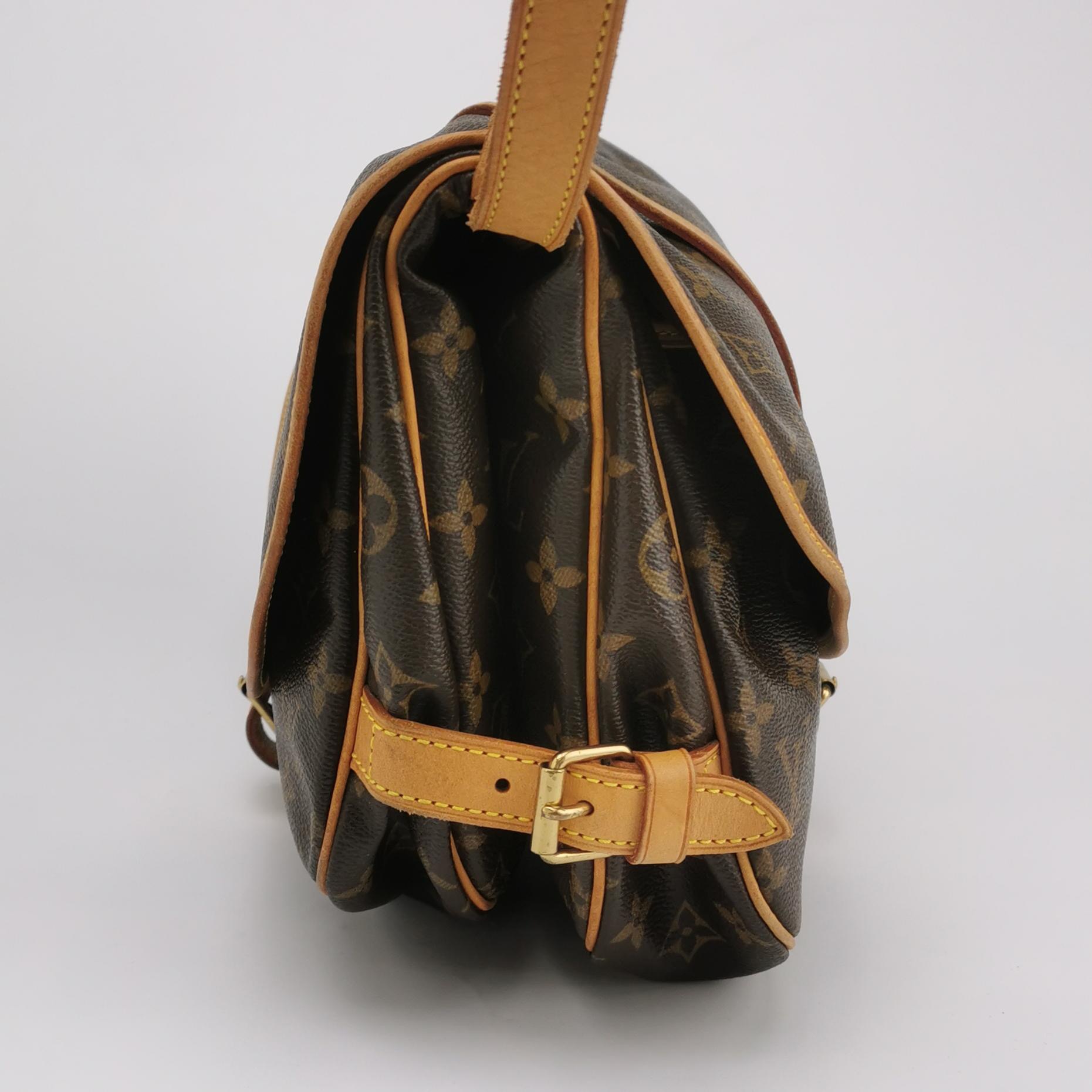 Louis Vuitton(LV) Saumur Handbag Monogram Canvas 35 — photo 4 of 14