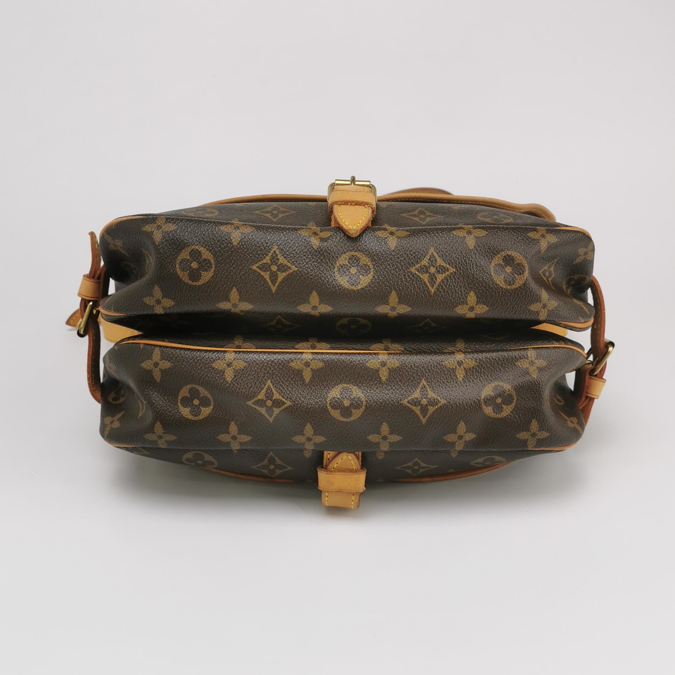 Louis Vuitton(LV) Saumur Handbag Monogram Canvas 35 — photo 6 of 14
