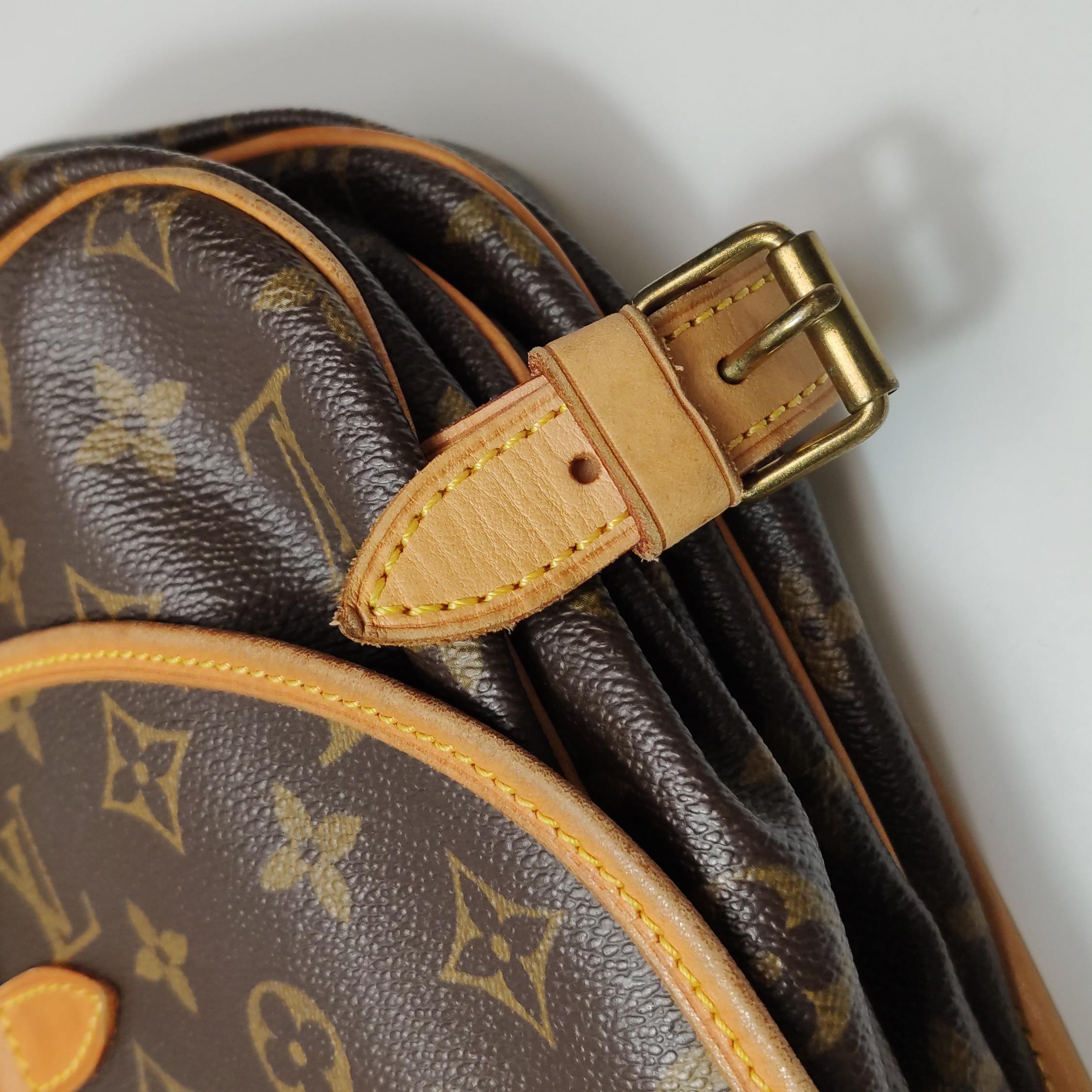 Louis Vuitton(LV) Saumur Handbag Monogram Canvas 35 — photo 9 of 14