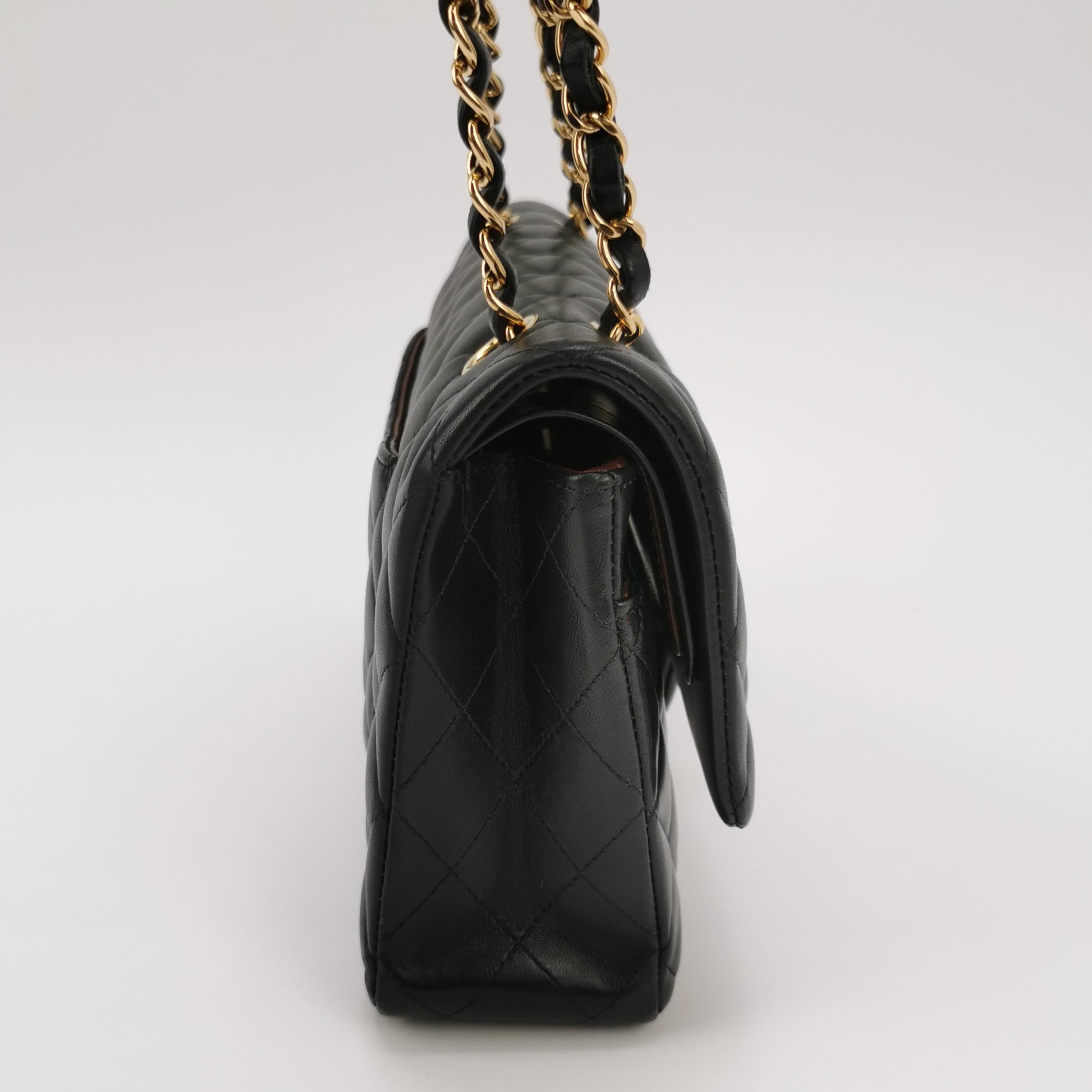 Chanel Classic Double Flap Bag Quilted Caviar Medium — photo 4 of 14